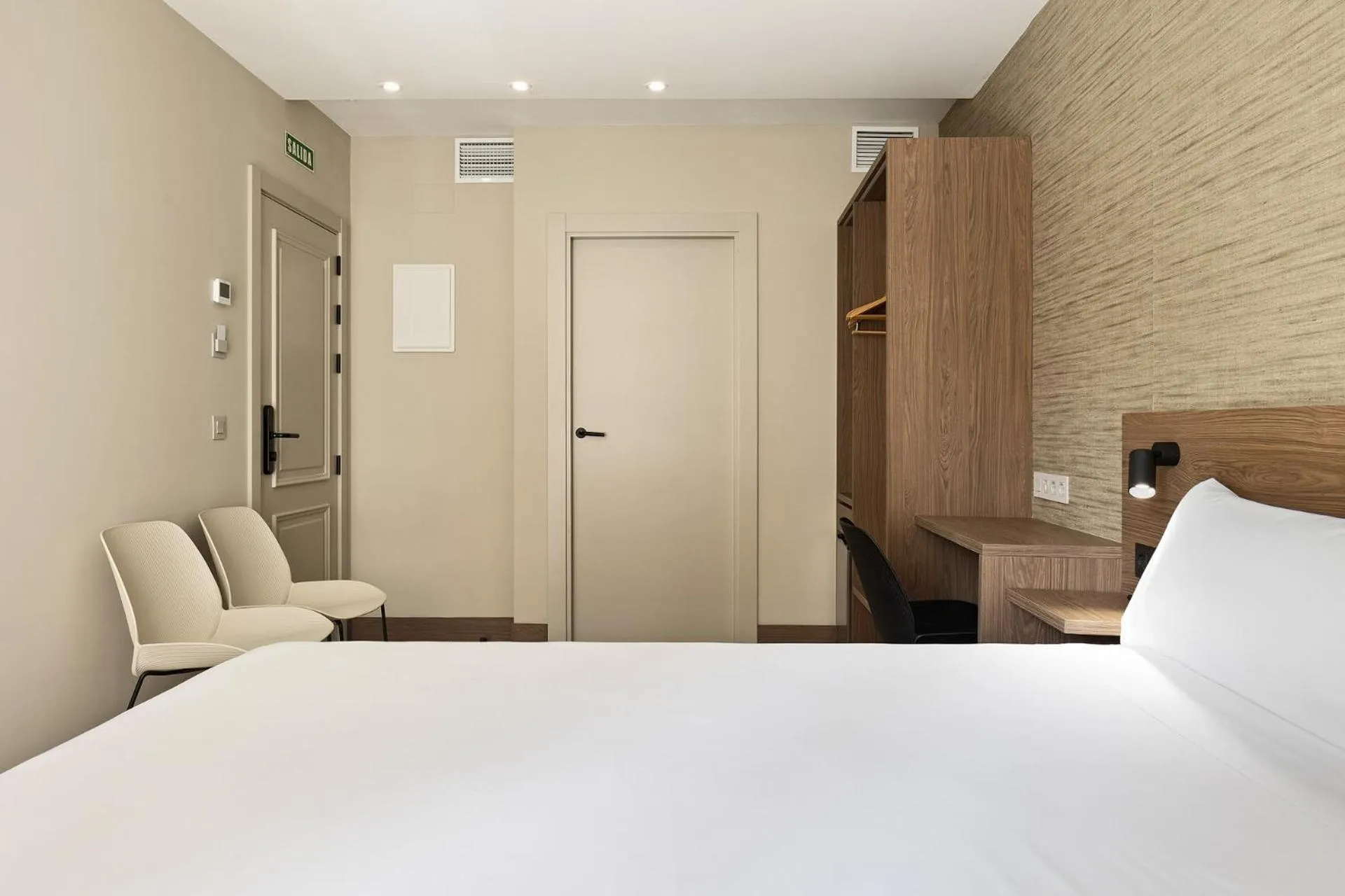 Bed in Hotel Avenida