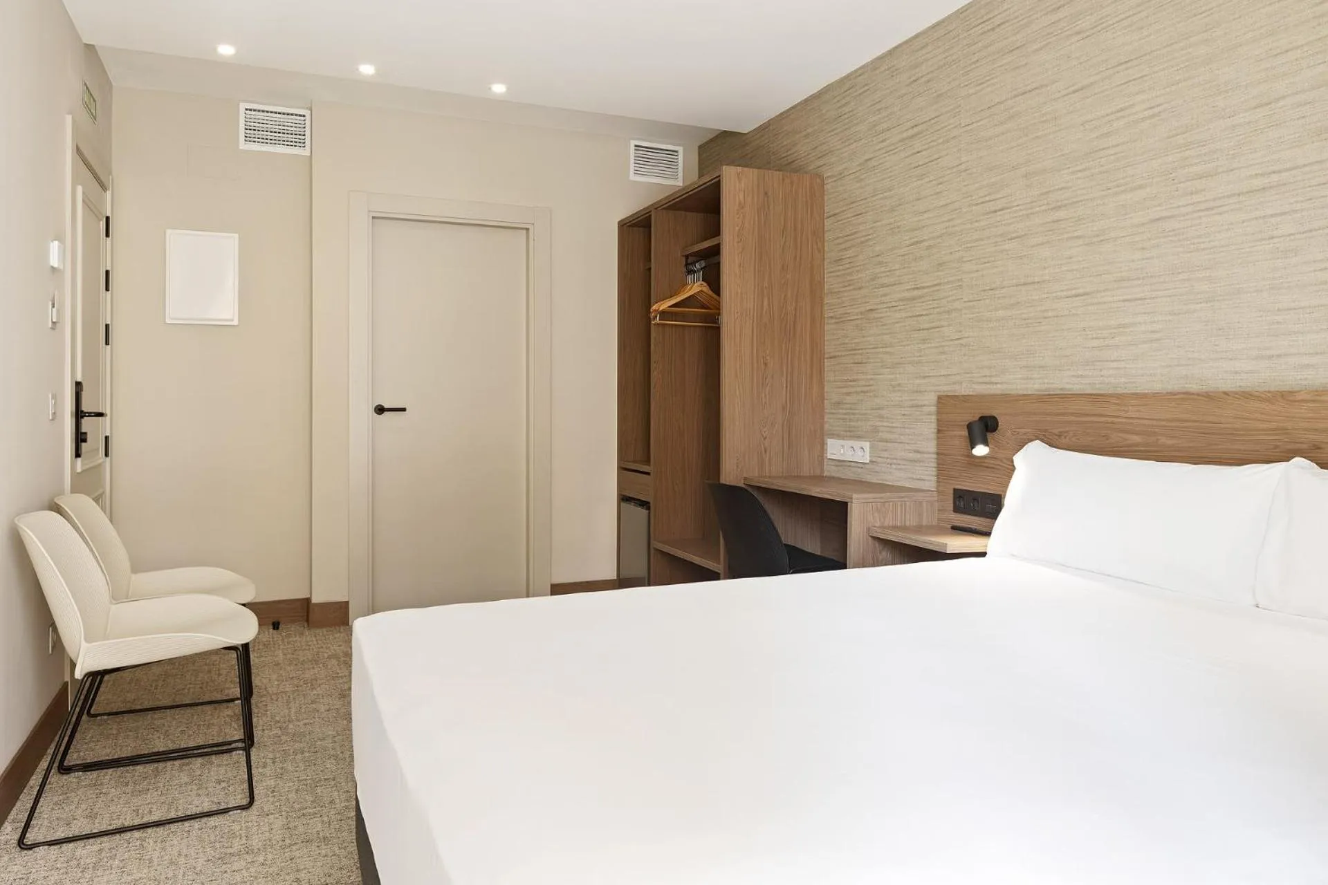 Bed in Hotel Avenida