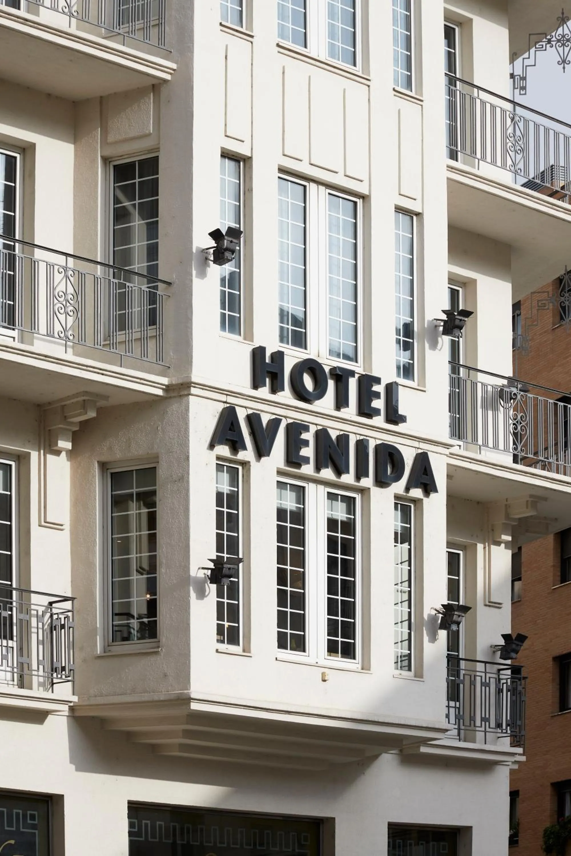 Property building in Hotel Avenida