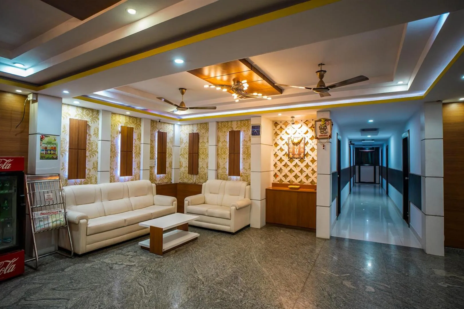 Night in HOTEL PRAKAASH COMFORTS