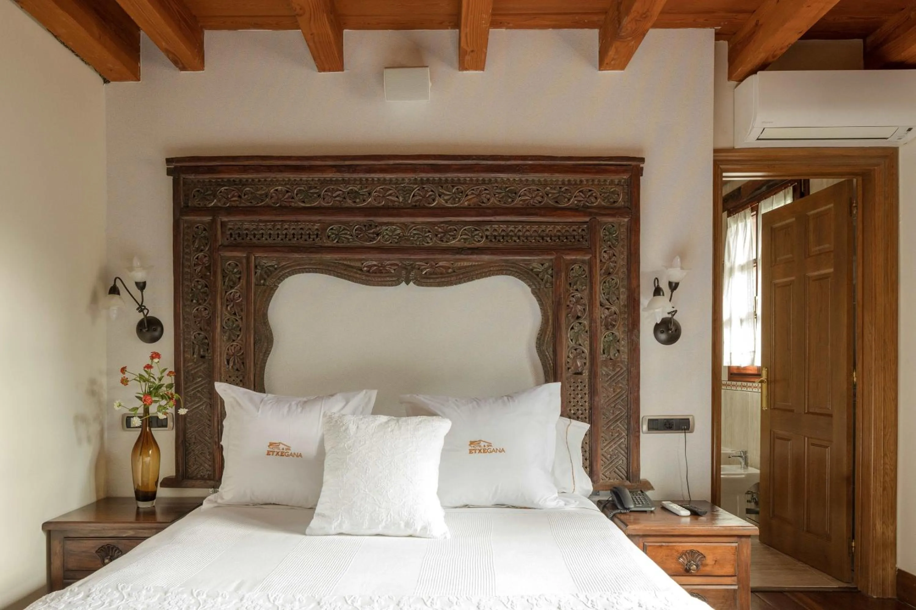 Bed in Hotel & Spa Etxegana