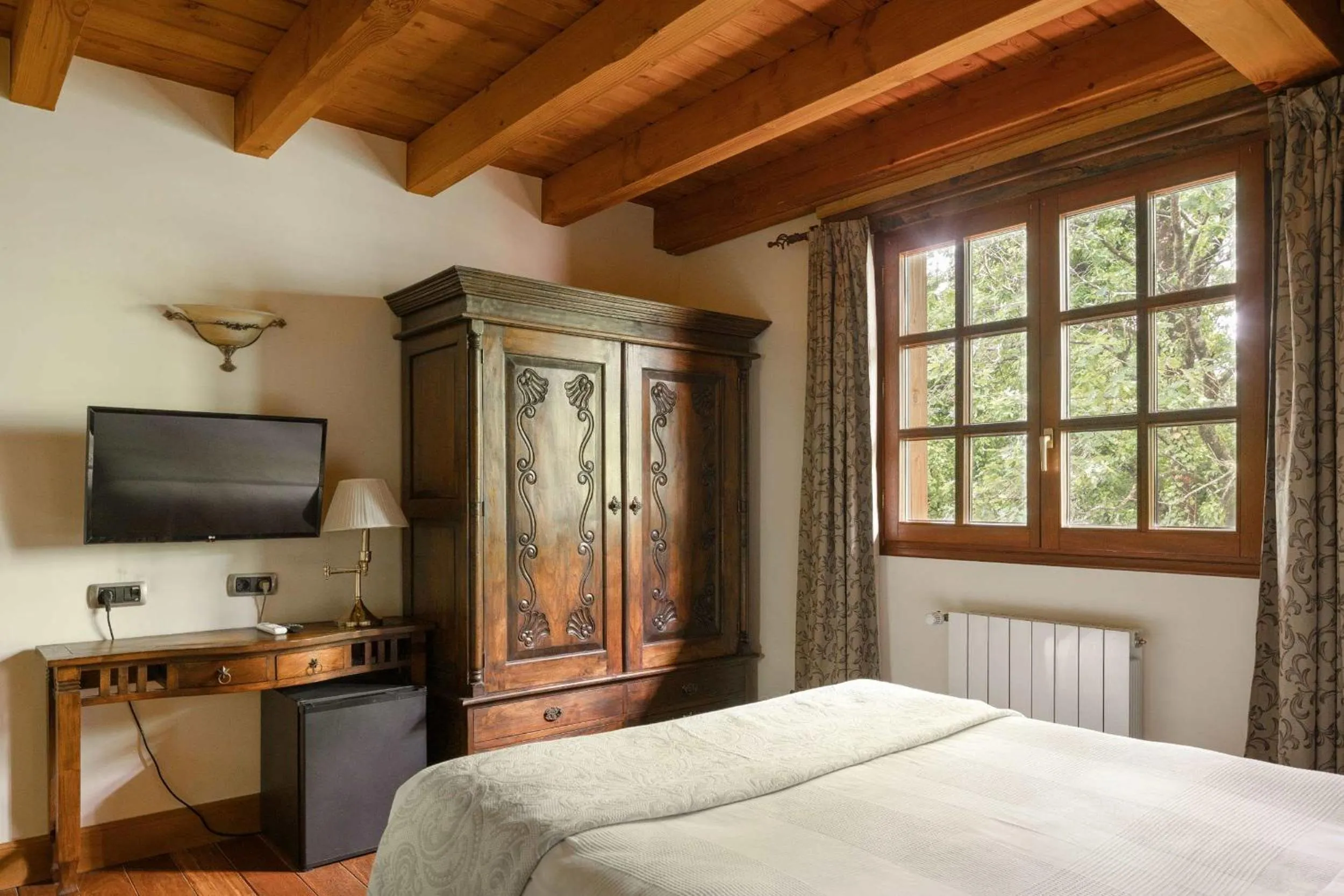 Bed in Hotel & Spa Etxegana