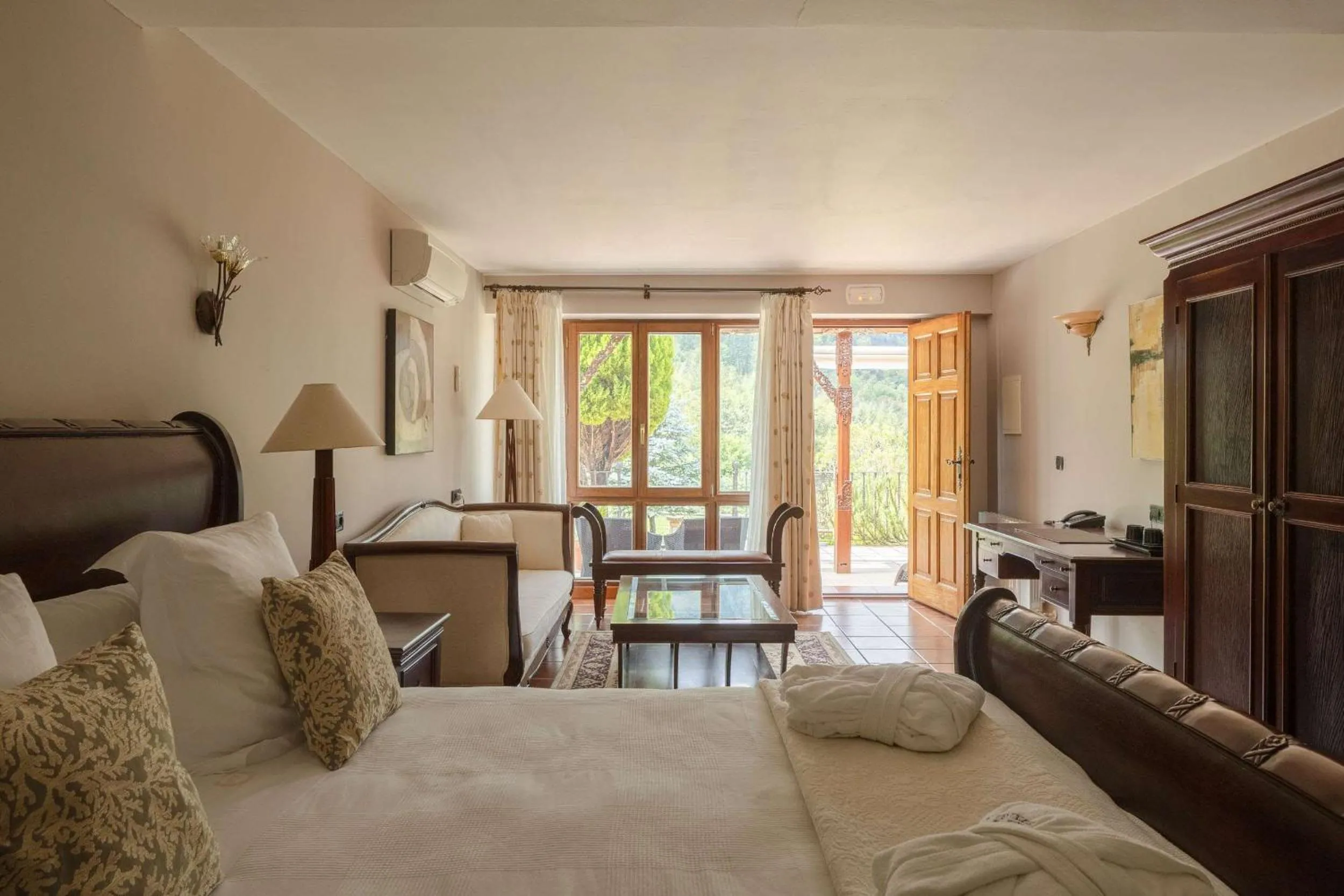 Bed in Hotel & Spa Etxegana