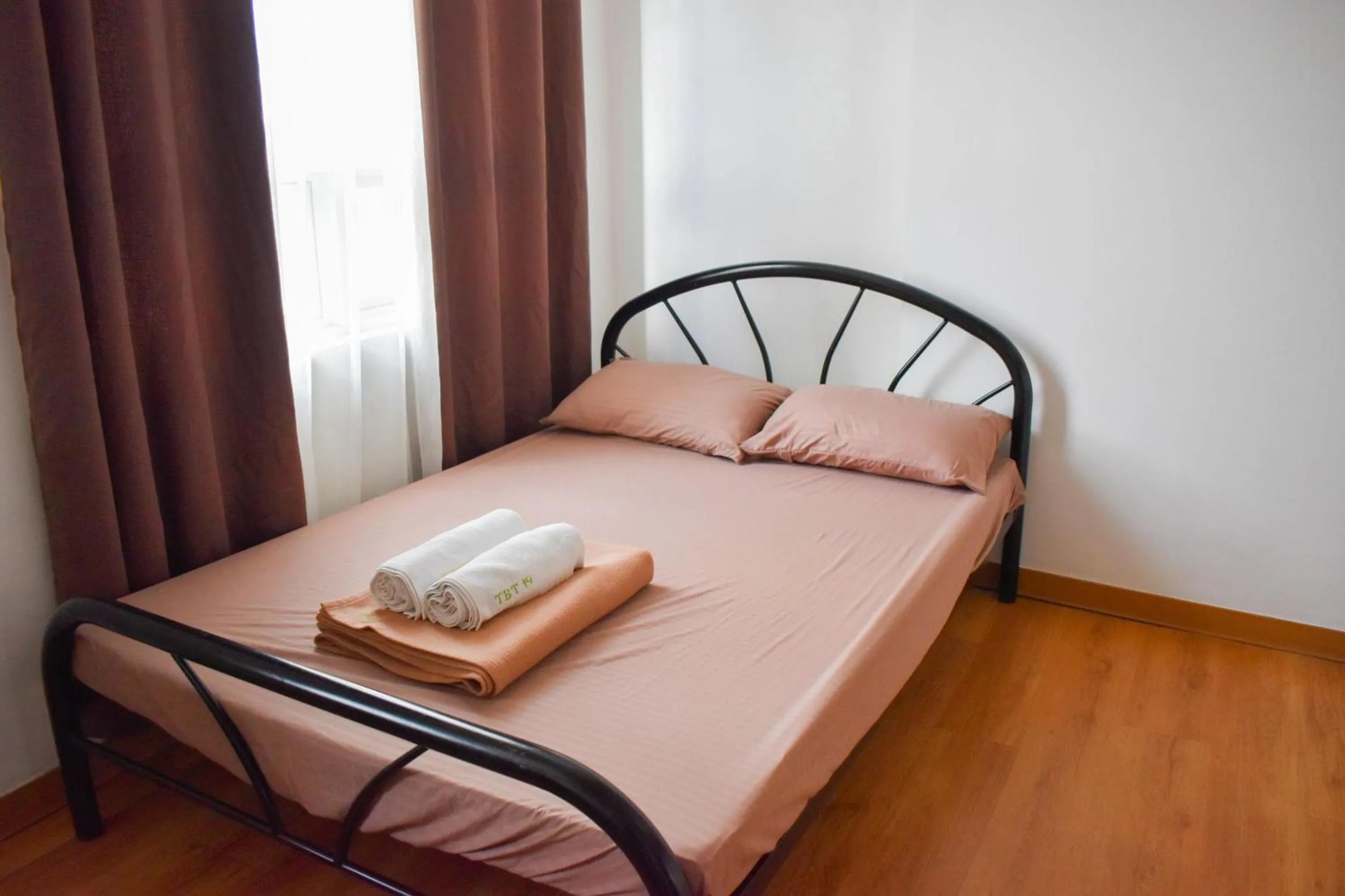 Bedroom, Bed in The Boni Tower by RSPL Manila City Center