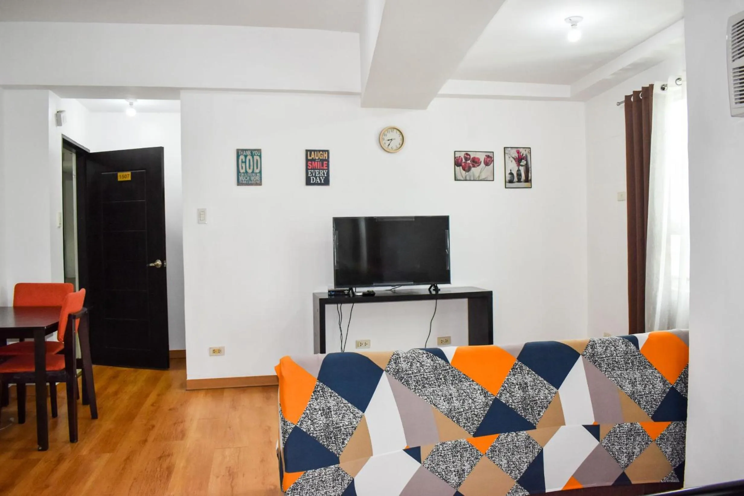 TV and multimedia in The Boni Tower by RSPL Manila City Center