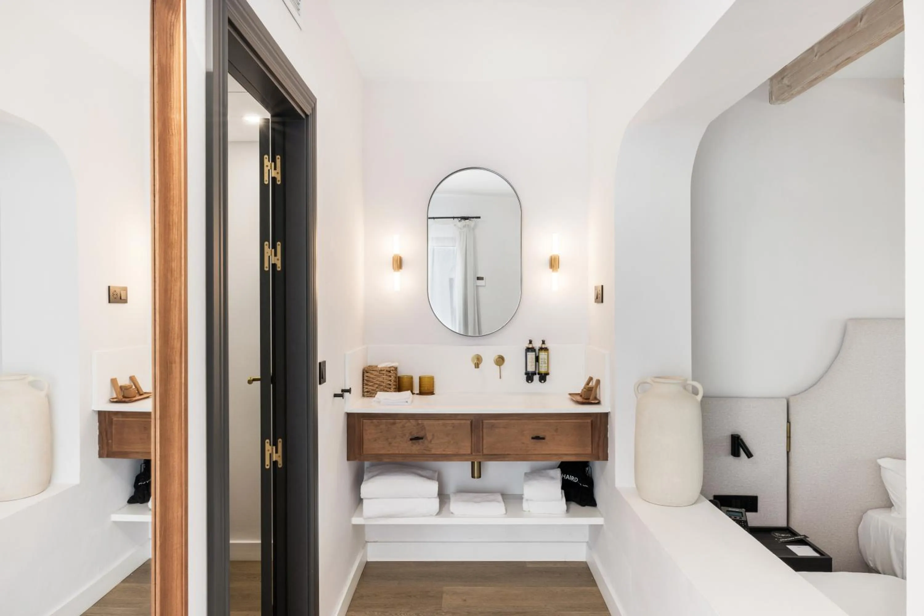 Photo of the whole room, Bed in Hotel Inmood San Roque