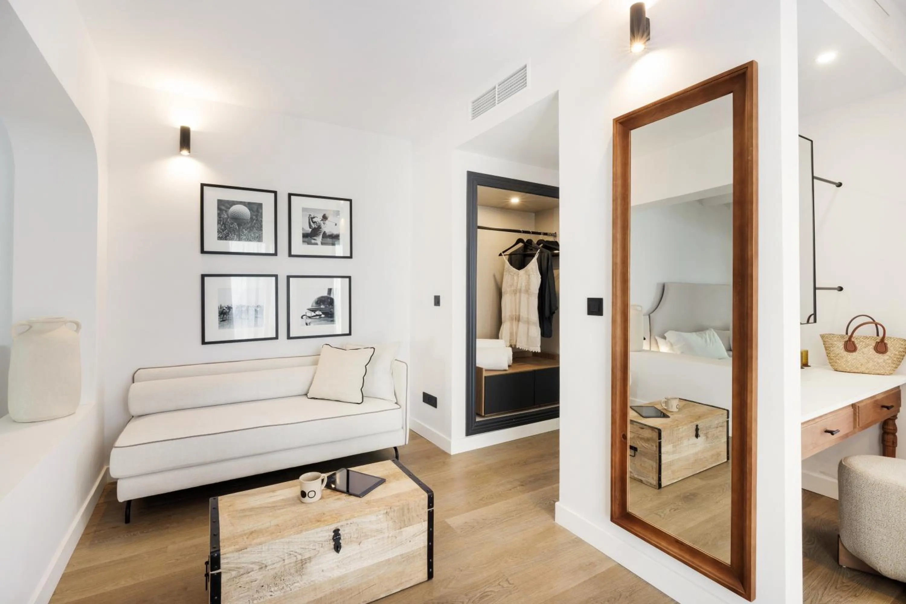 Photo of the whole room, Bed in Hotel Inmood San Roque