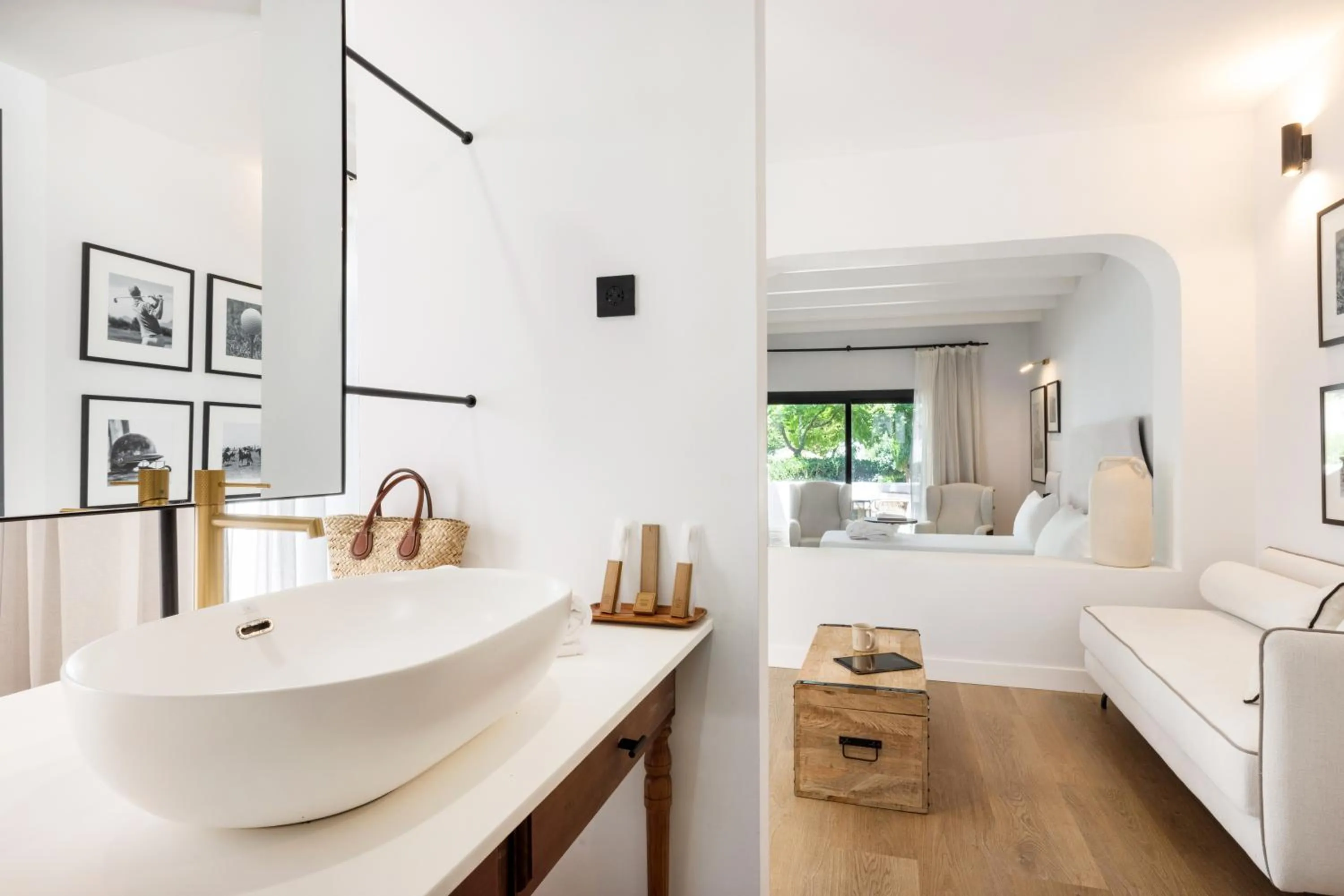 Photo of the whole room, Bed in Hotel Inmood San Roque