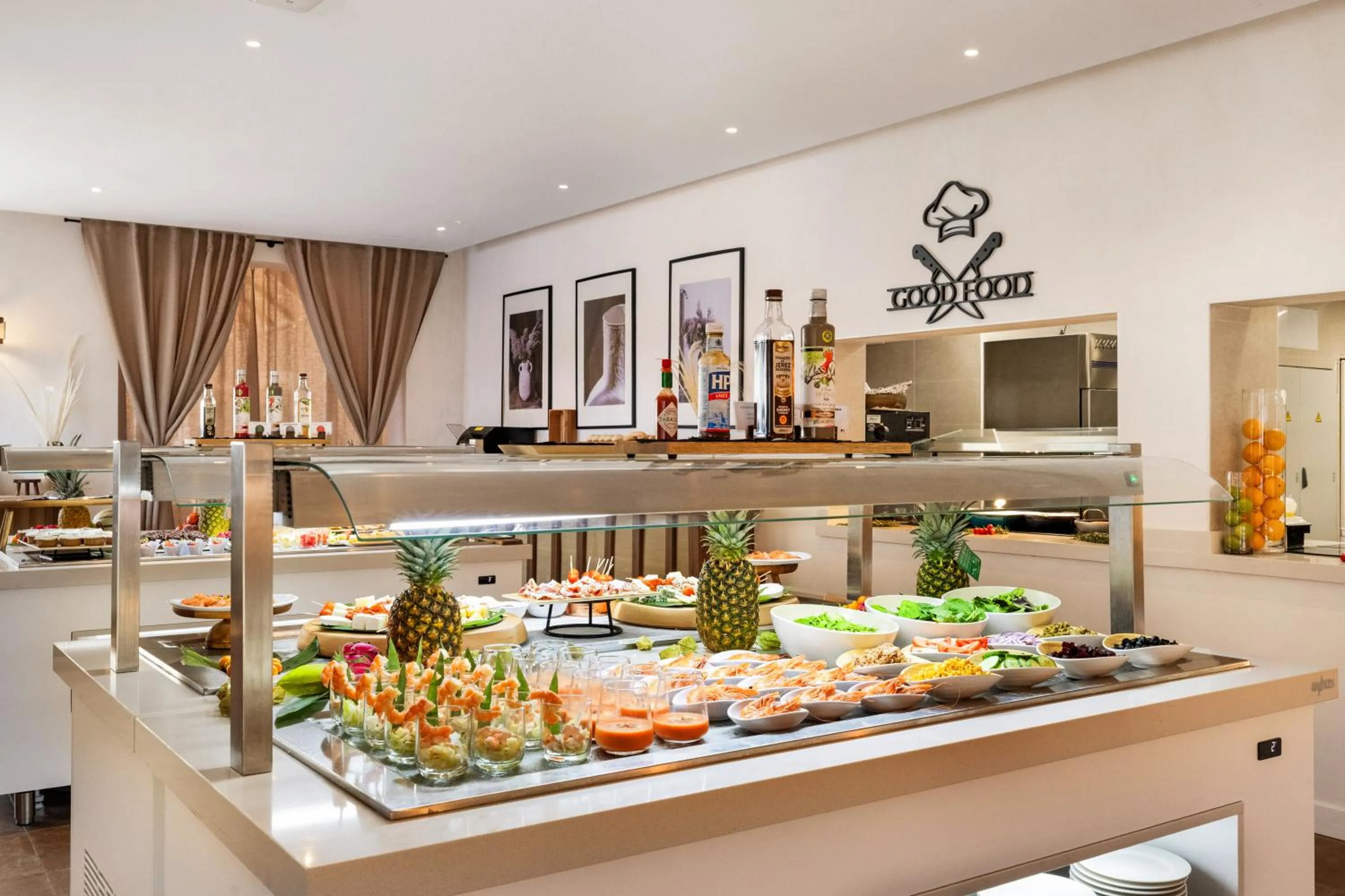 Food in Hotel Inmood San Roque