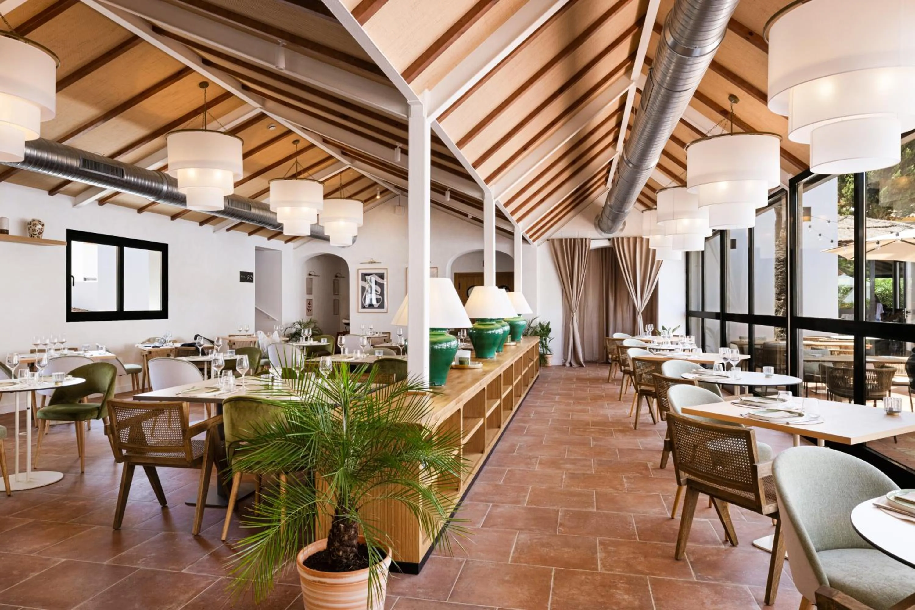 Restaurant/places to eat in Hotel Inmood San Roque