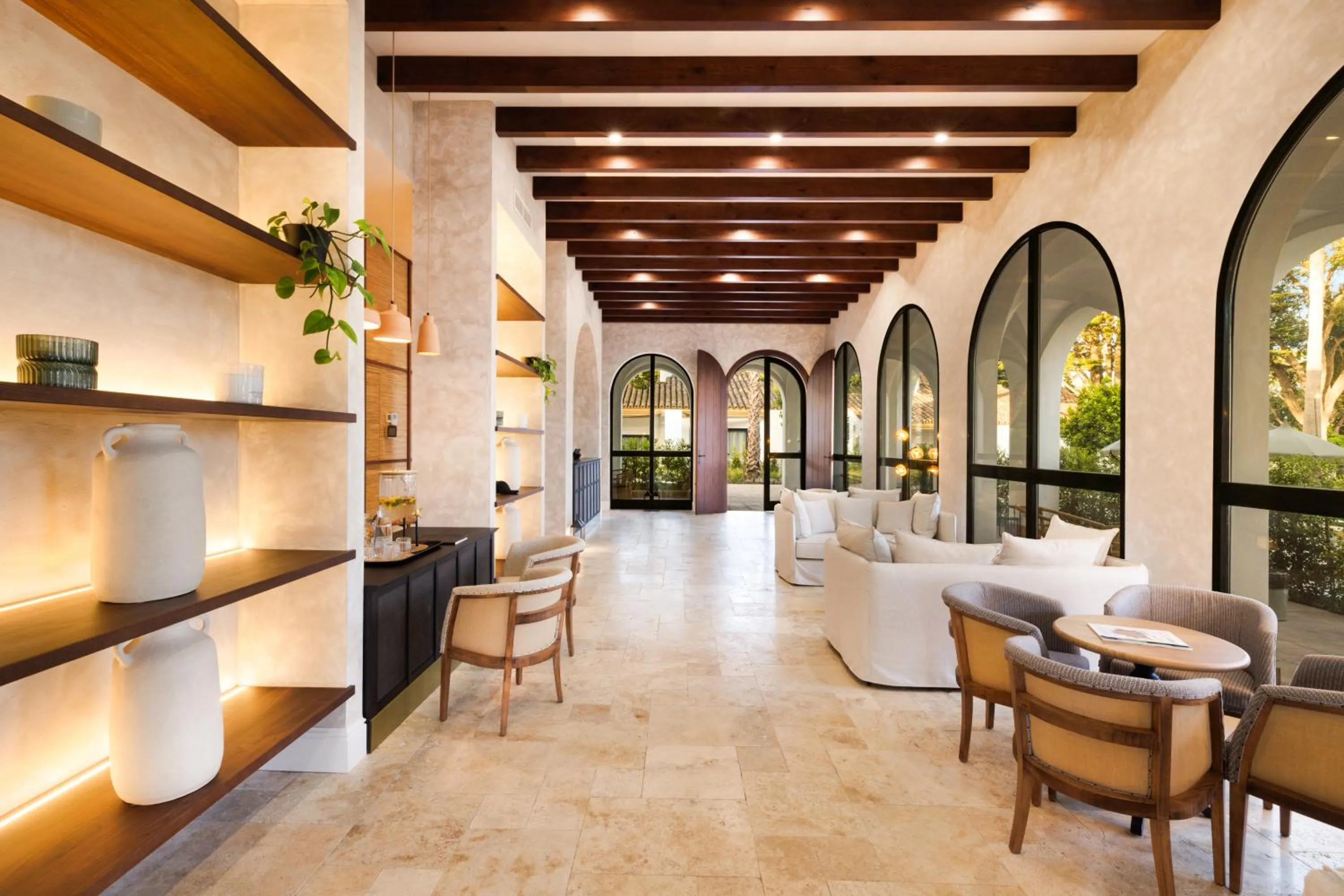 Lobby or reception in Hotel Inmood San Roque