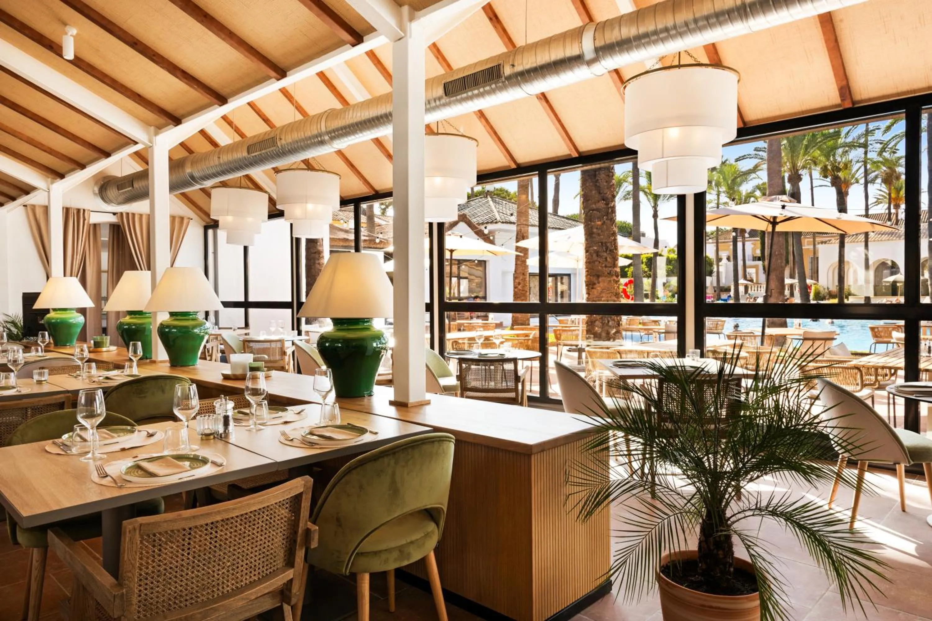 Restaurant/places to eat in Hotel Inmood San Roque