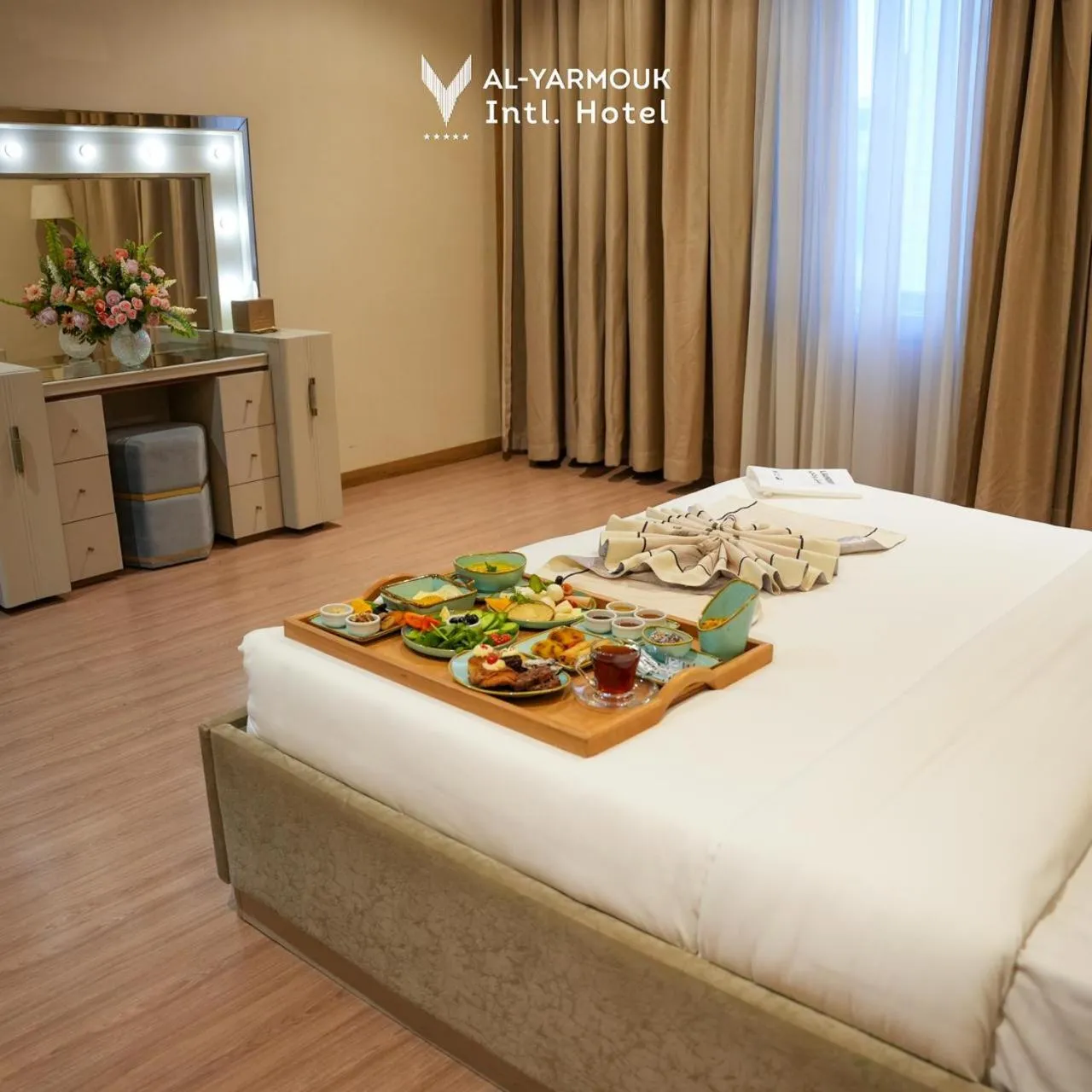 Breakfast, Bed in Al Yarmouk International Hotel