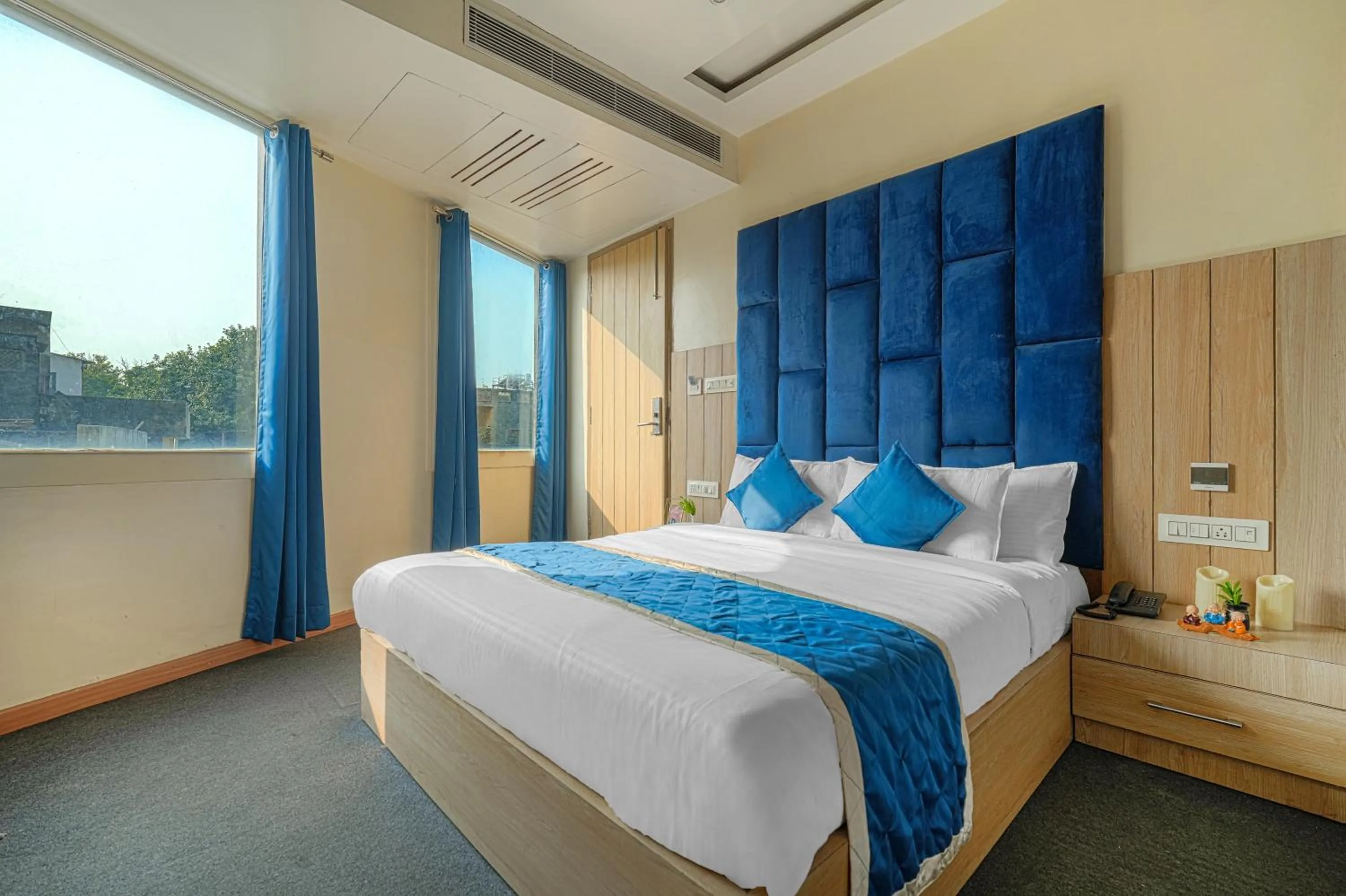 Photo of the whole room, Bed in Hotel Global Inn