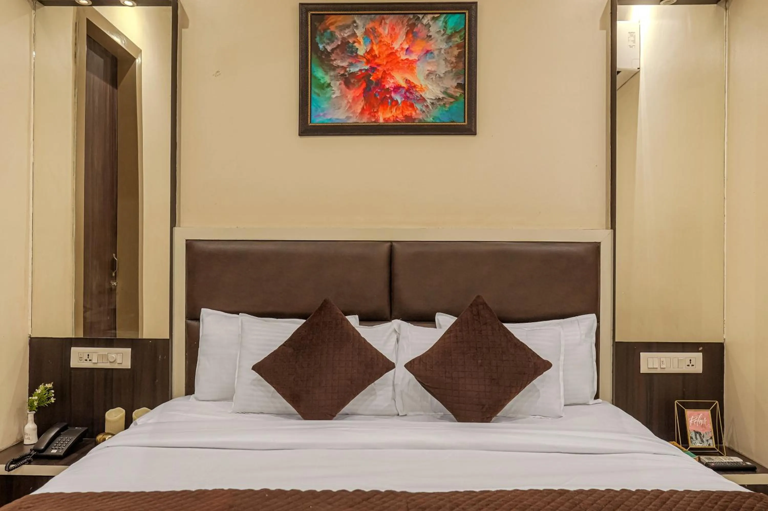 Photo of the whole room, Bed in Hotel Global Inn