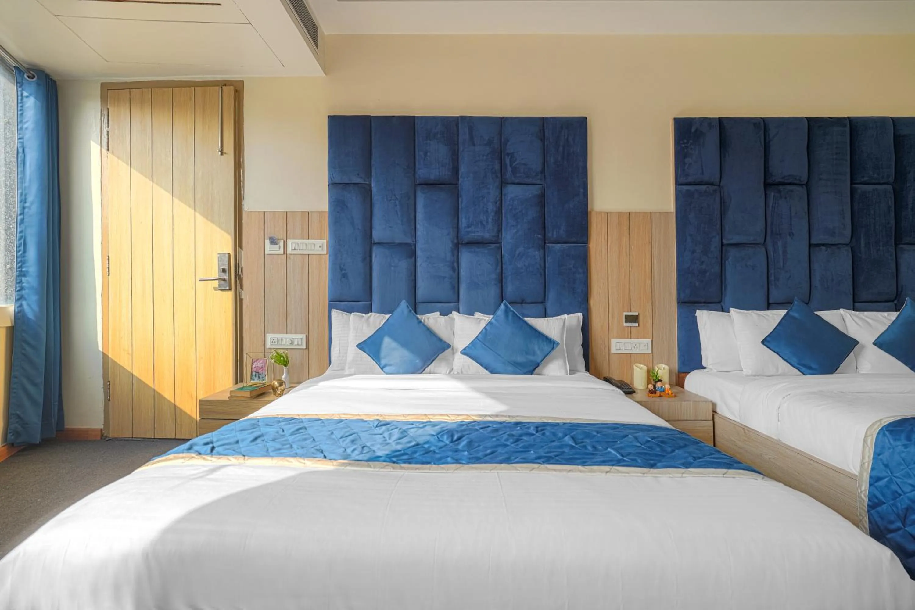 Photo of the whole room, Bed in Hotel Global Inn