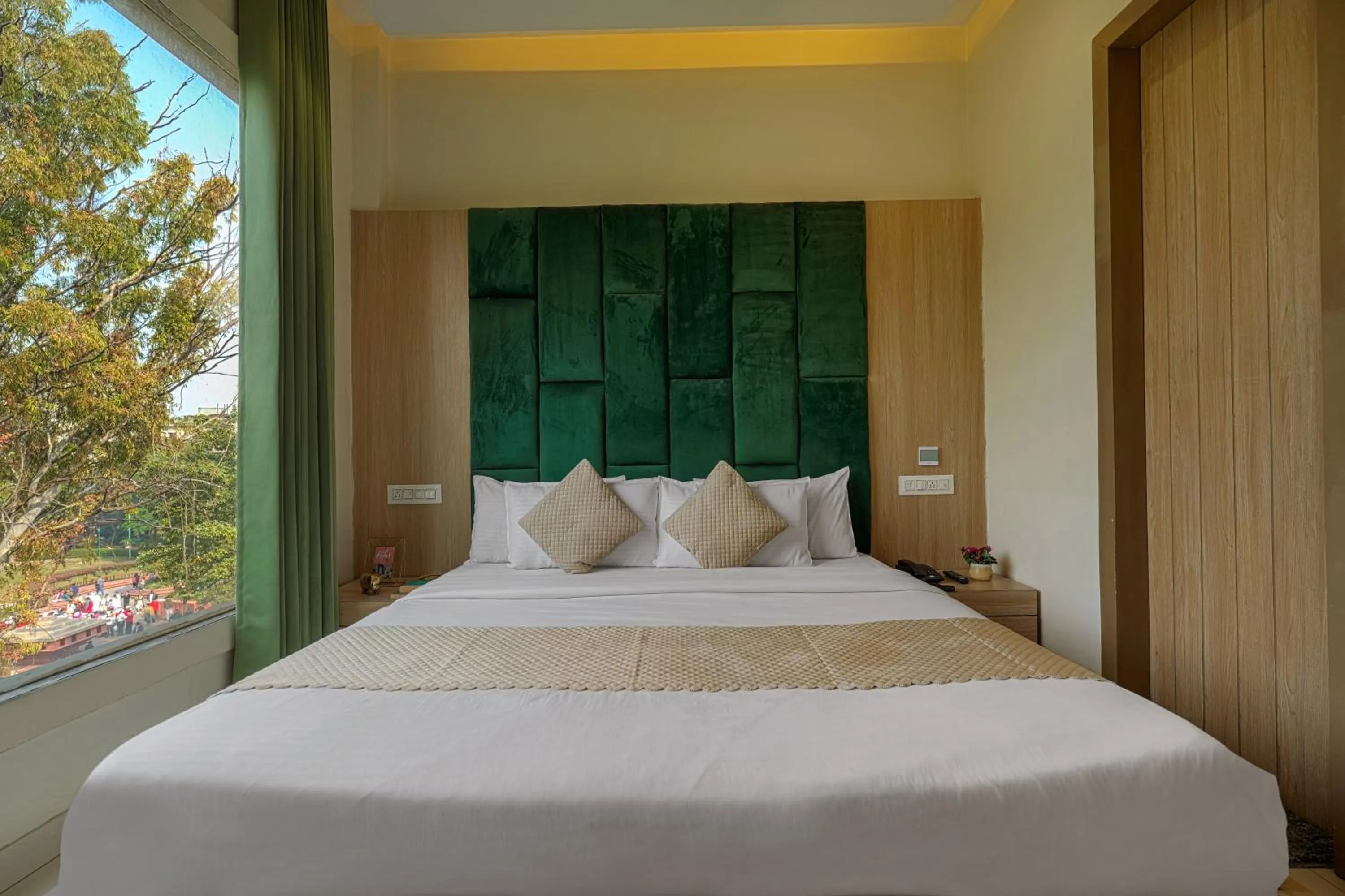 Photo of the whole room, Bed in Hotel Global Inn