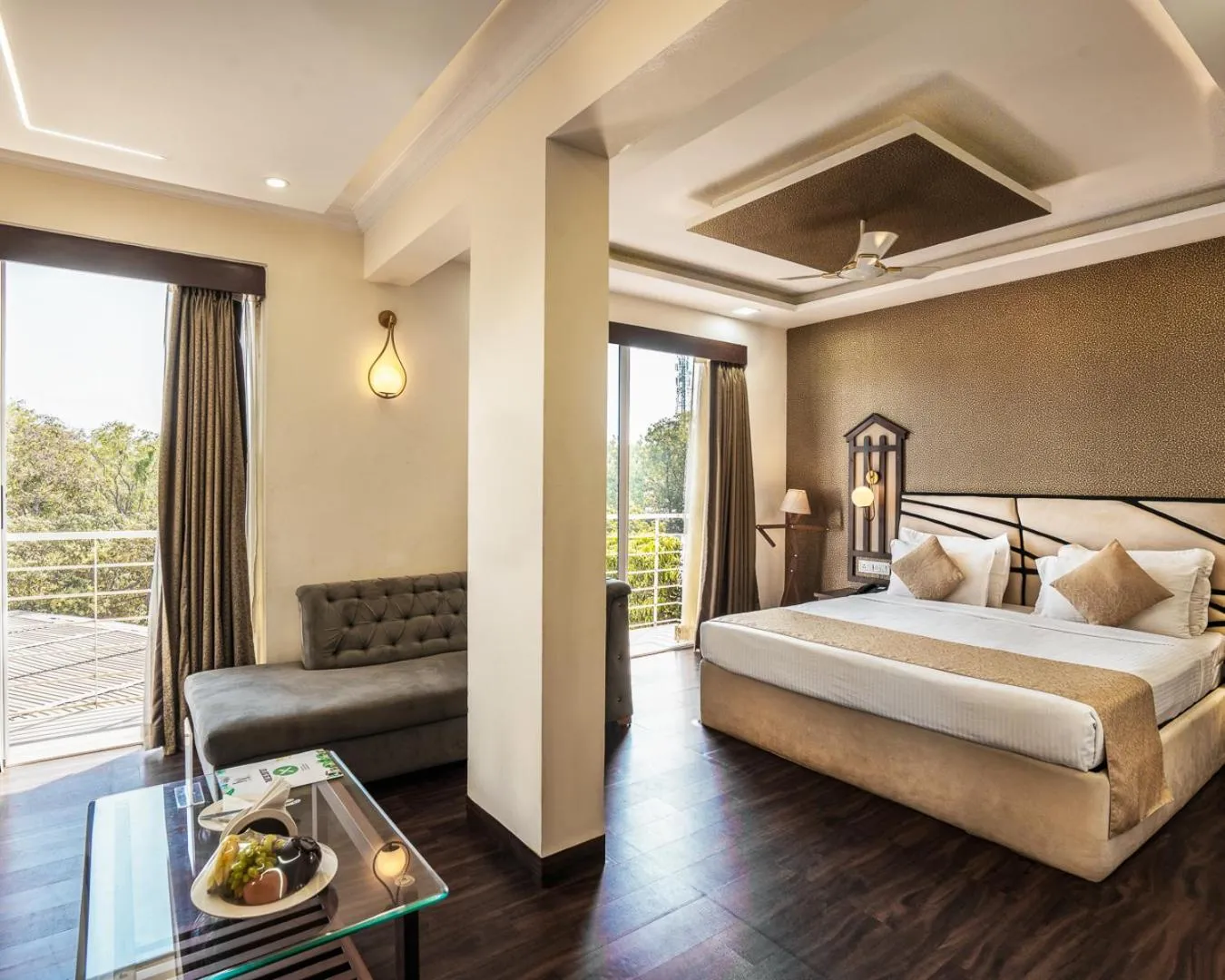 Photo of the whole room, Bed in Vagator Downtown By VDP