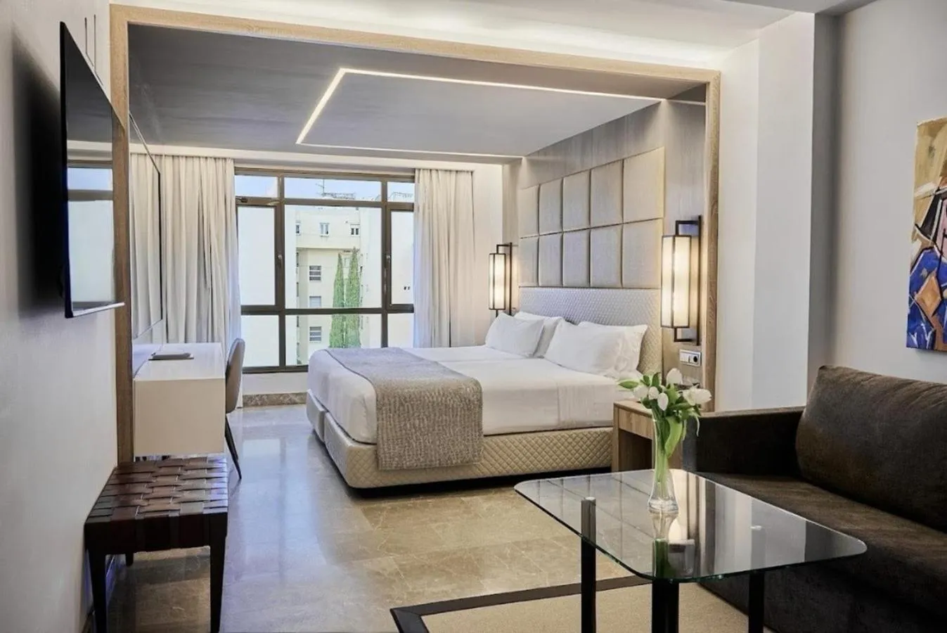 Photo of the whole room, Bed in VP Madroño