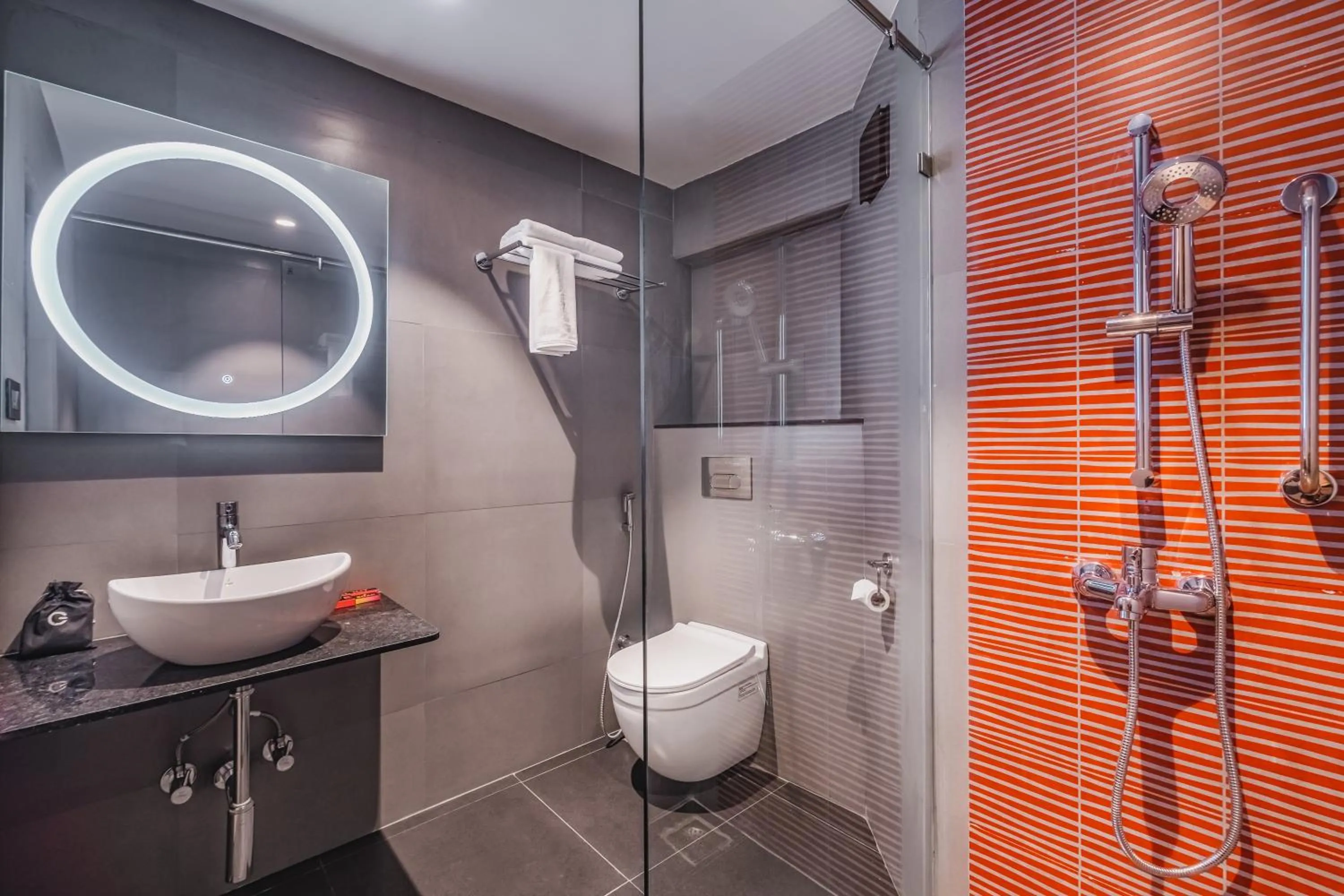 Shower in Ginger Bharuch