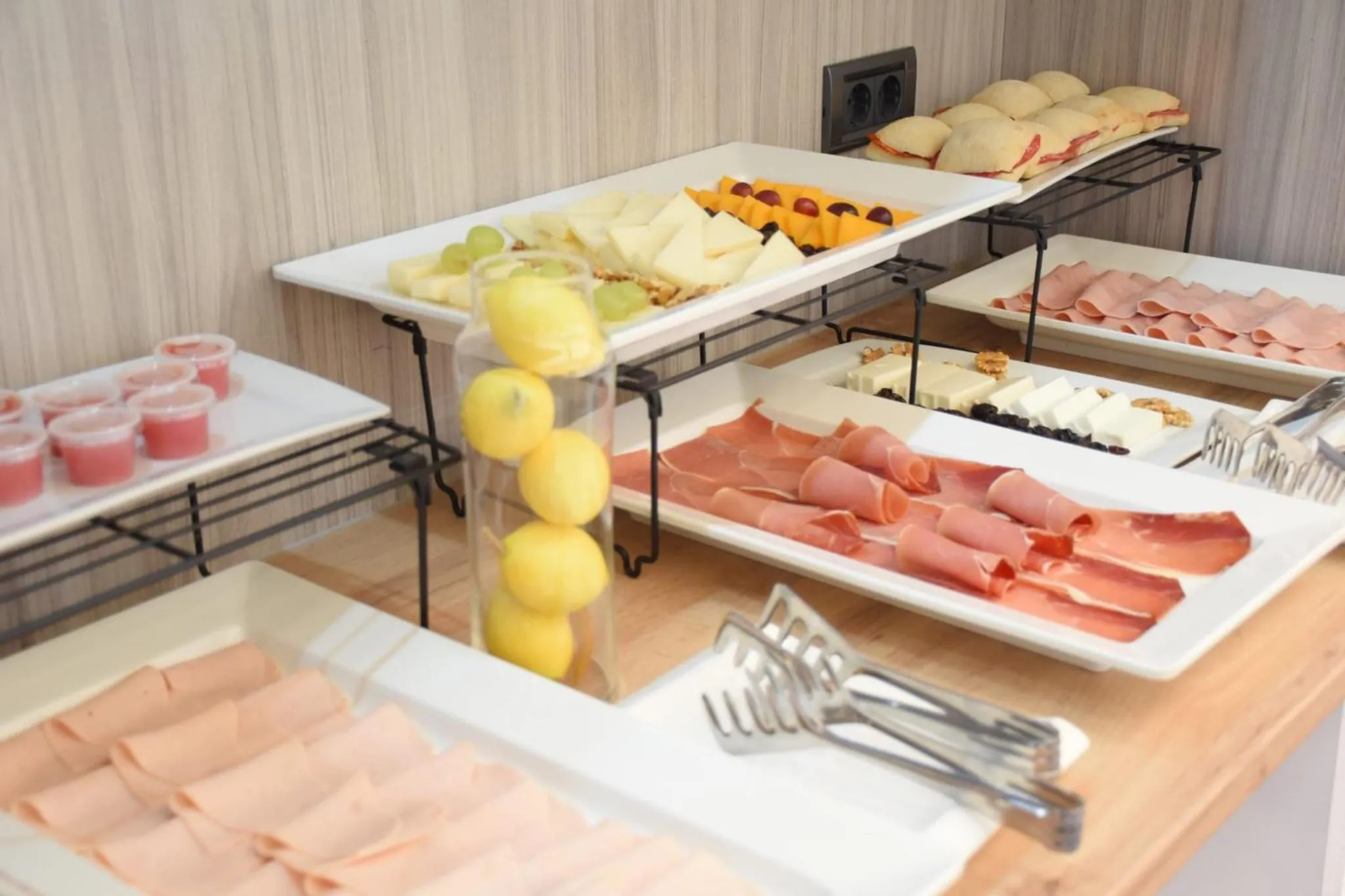 Buffet breakfast in Hotel Salymar