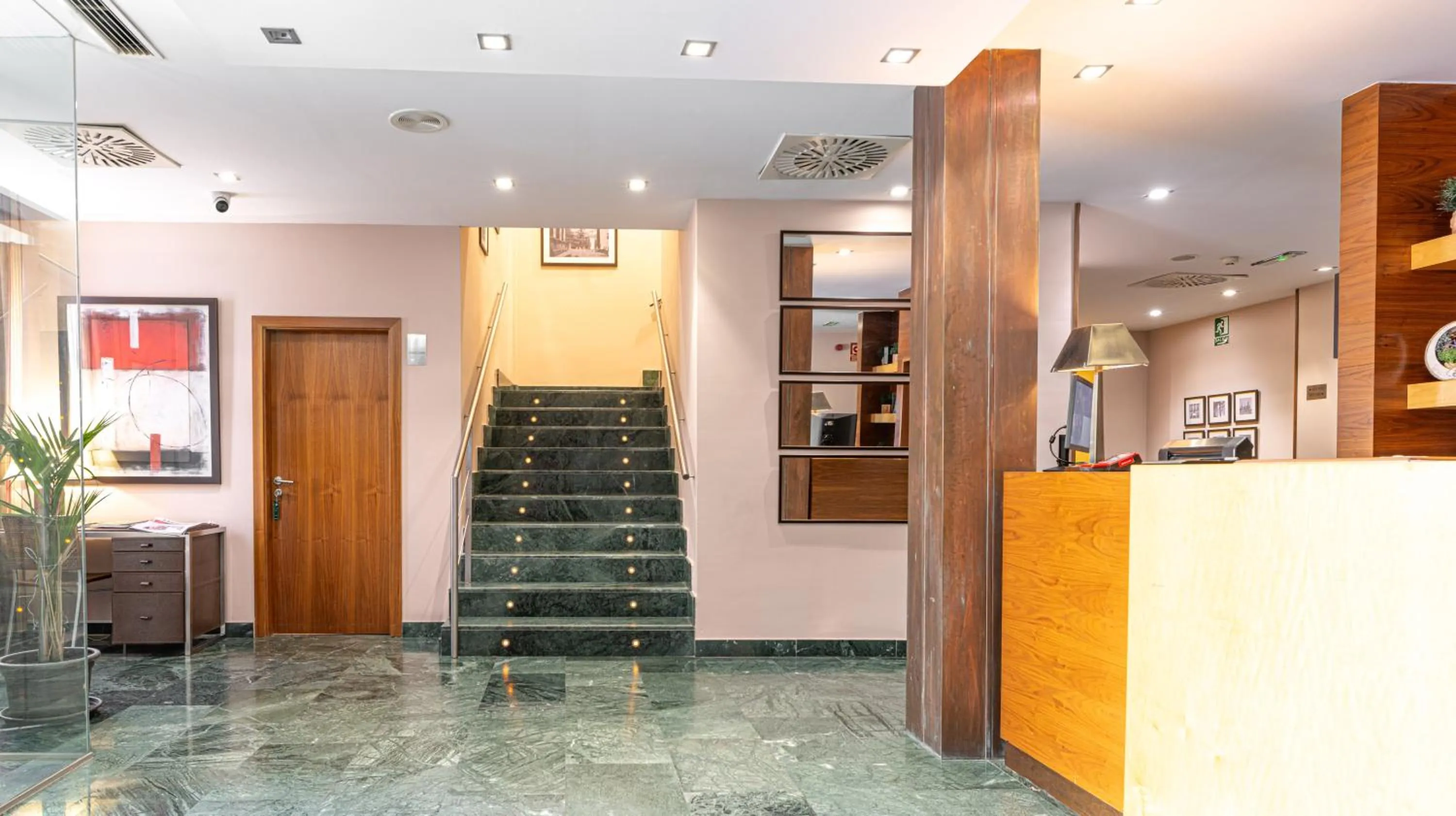 Lobby or reception in Hospedium Hotel Casino Del Tormes