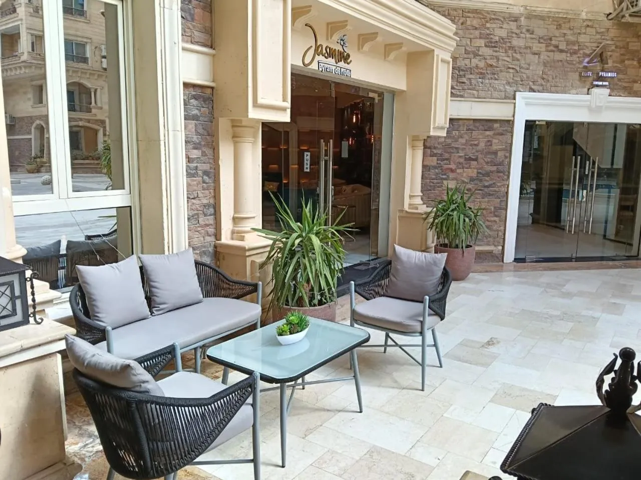 Restaurant/places to eat in Jasmine Pyramids Hotel