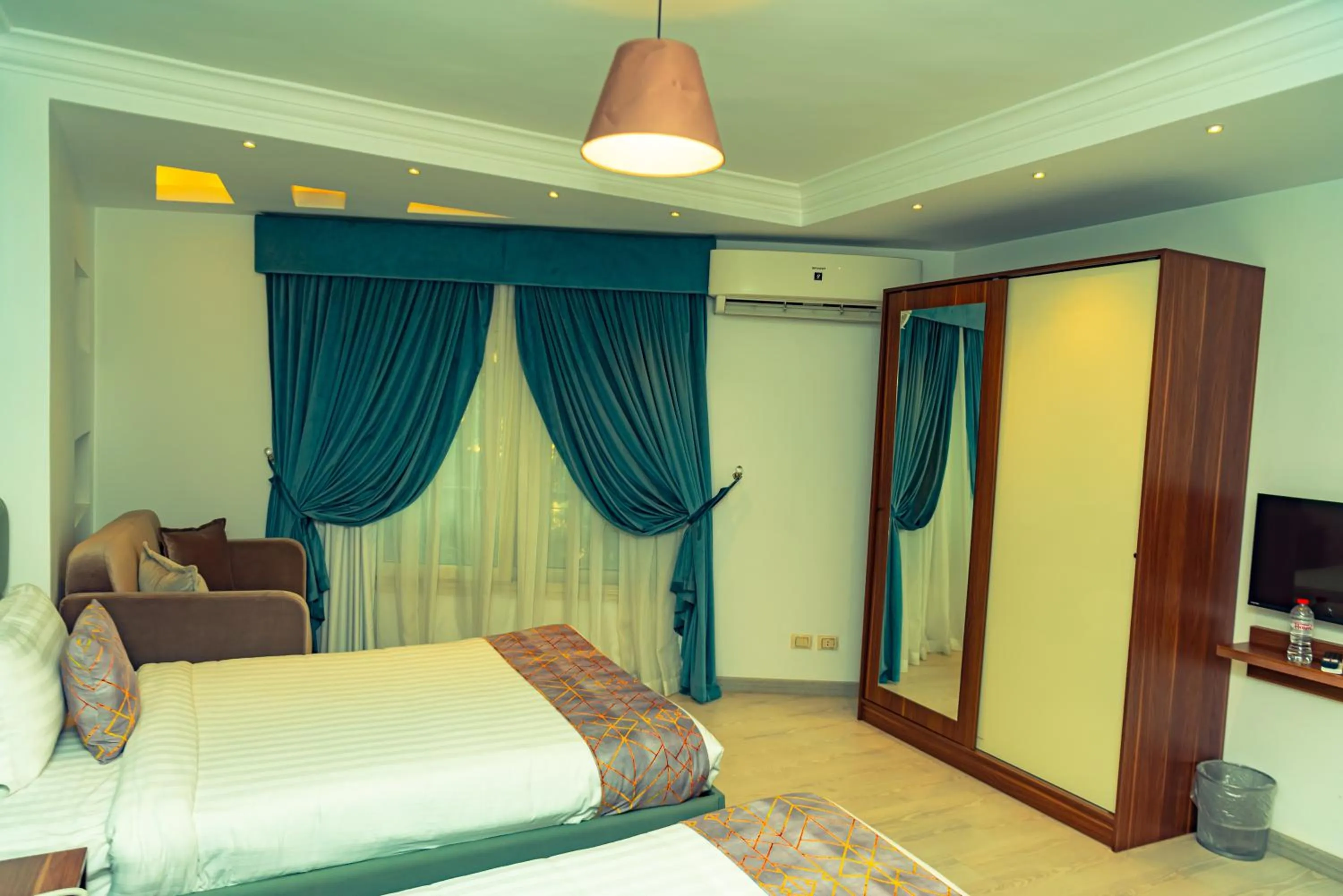 Bedroom, Bed in Jasmine Pyramids Hotel