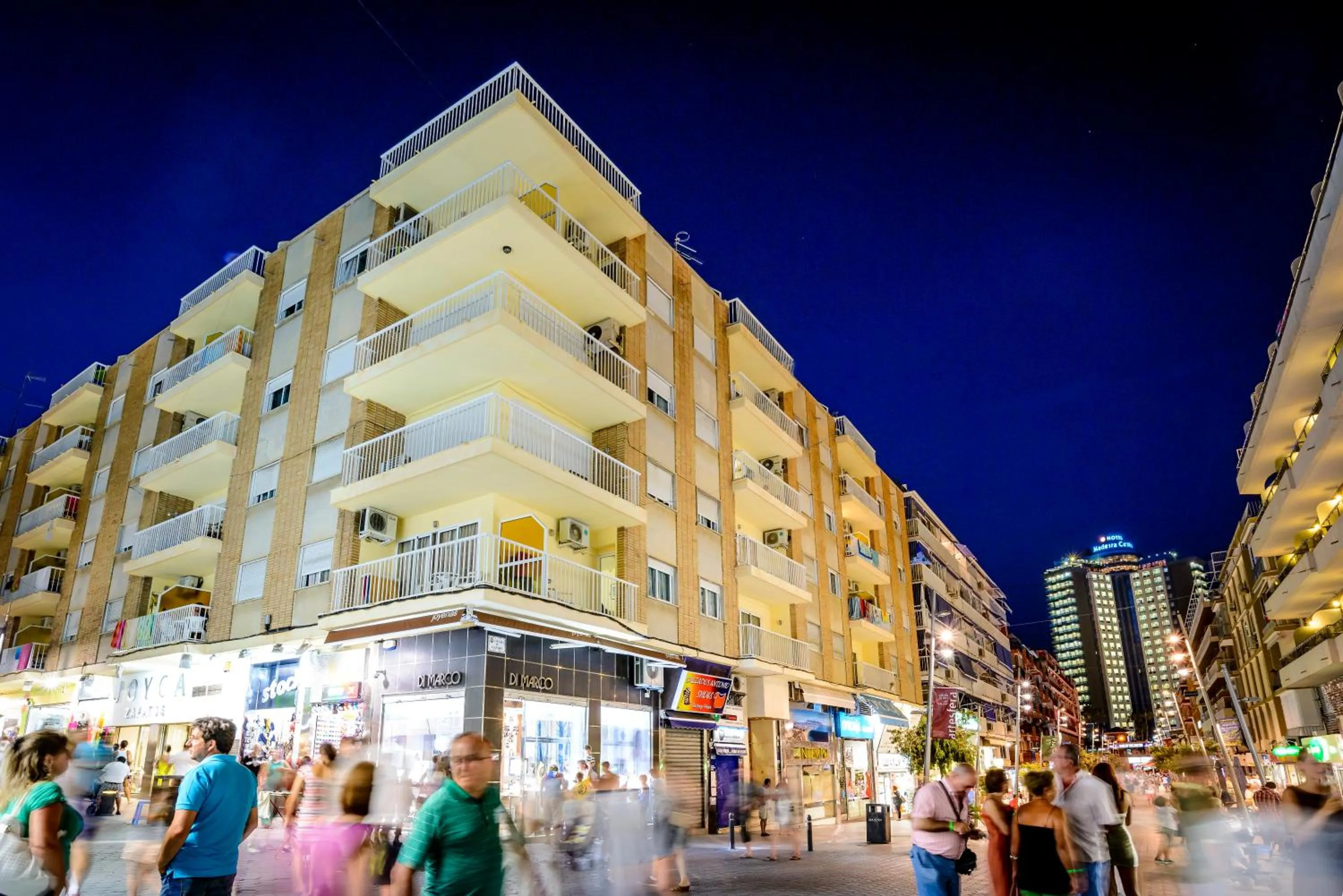 Property building in Apartamentos Avenida