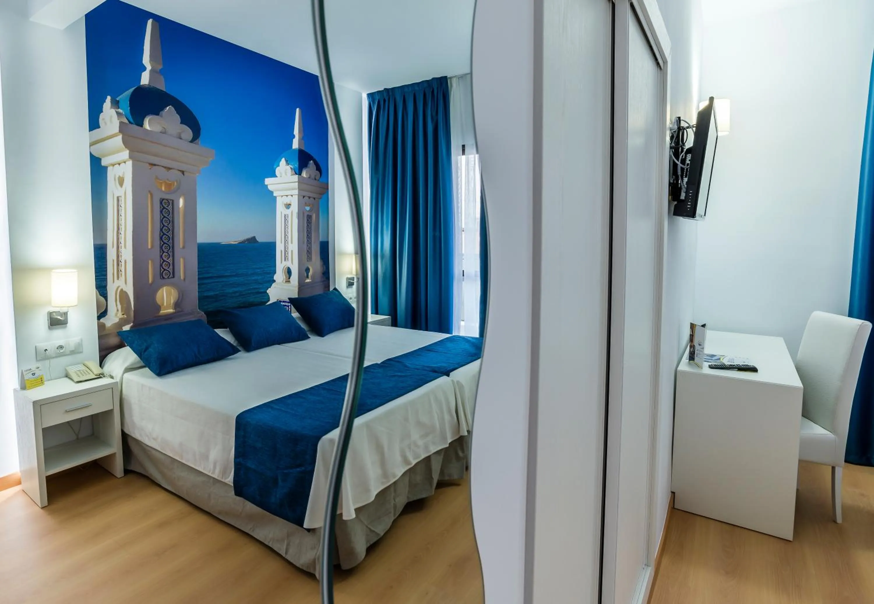 Bedroom, Bed in Hotel Avenida