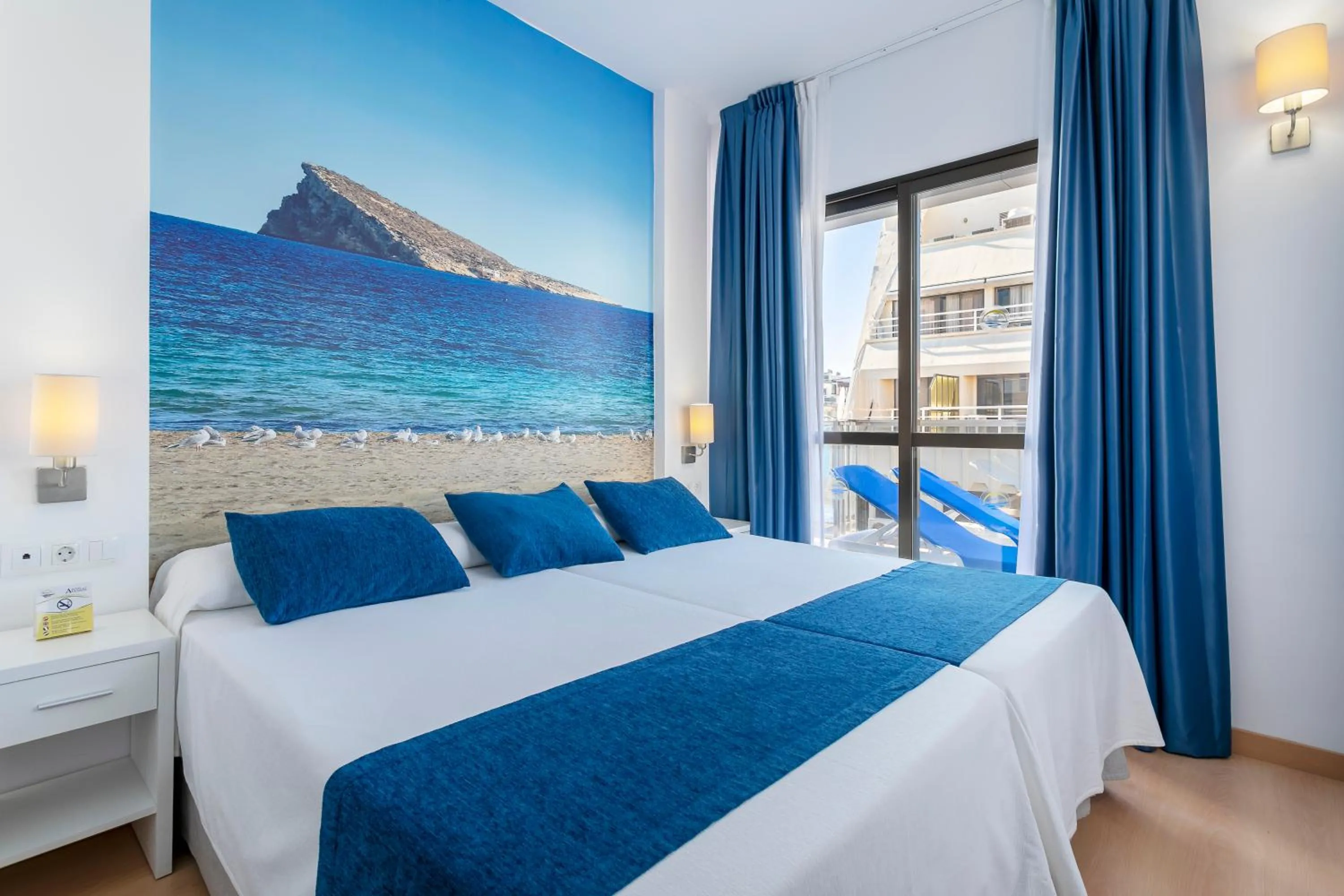 Bedroom, Bed in Hotel Avenida