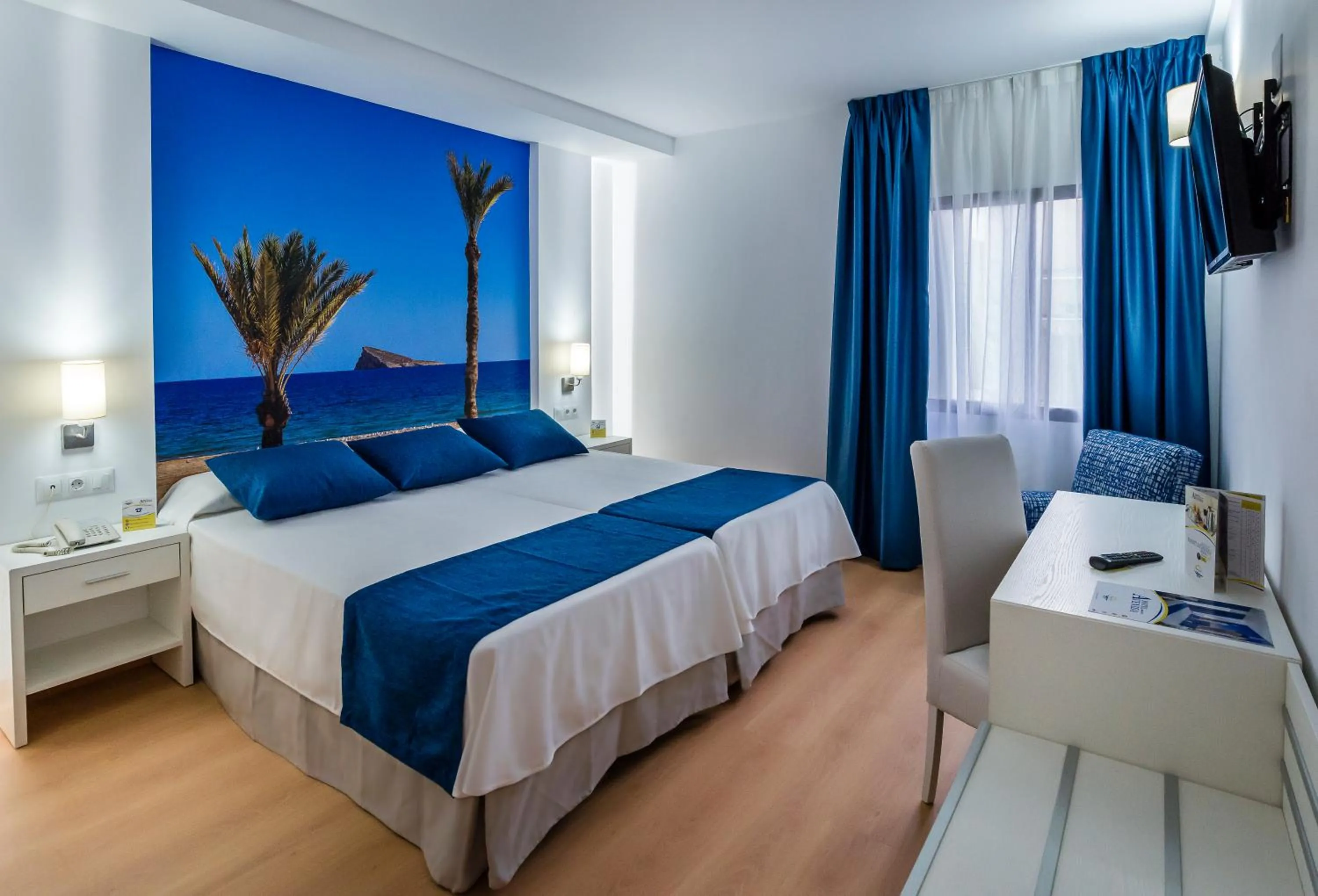 Photo of the whole room, Bed in Hotel Avenida