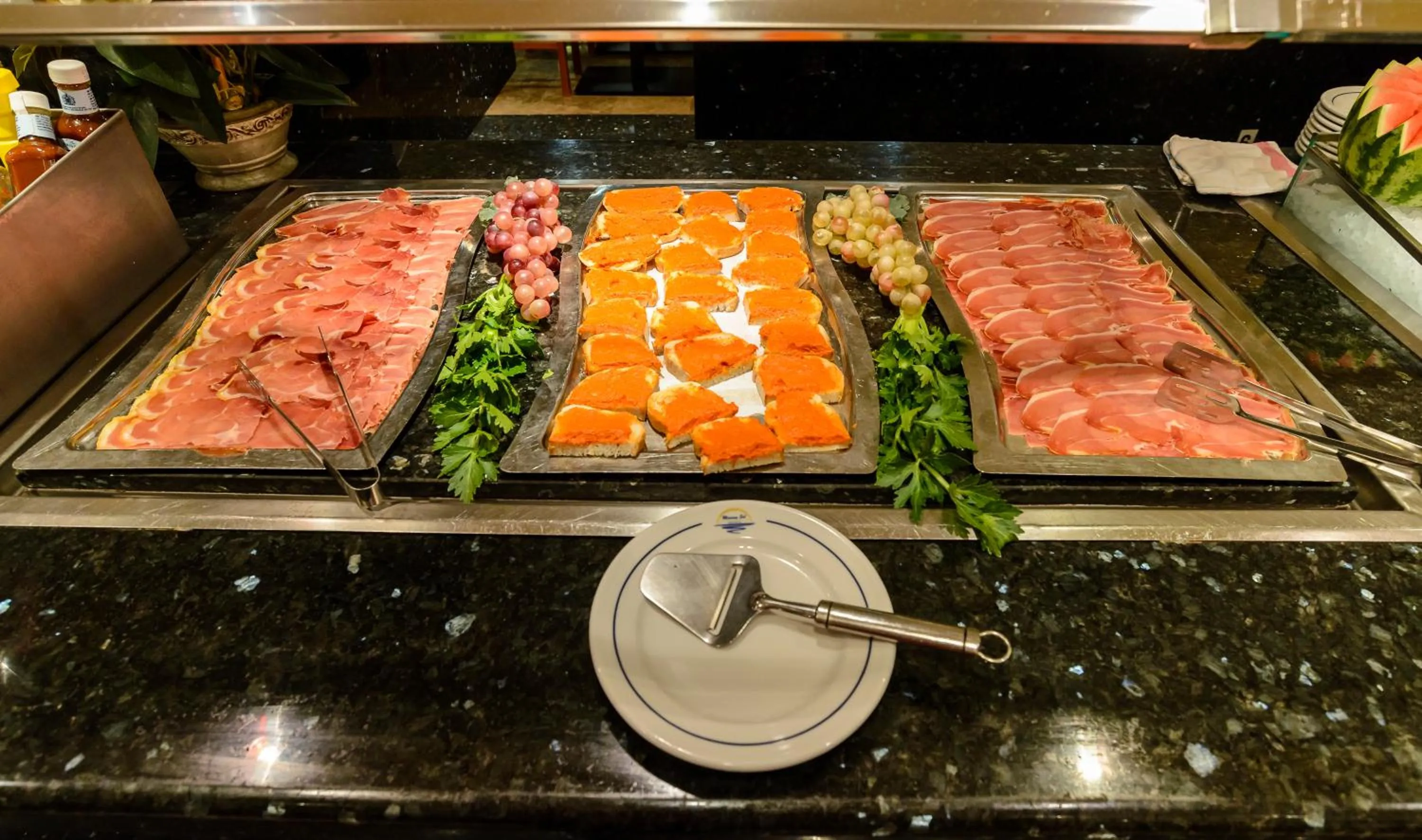 Restaurant/places to eat in Hotel Avenida