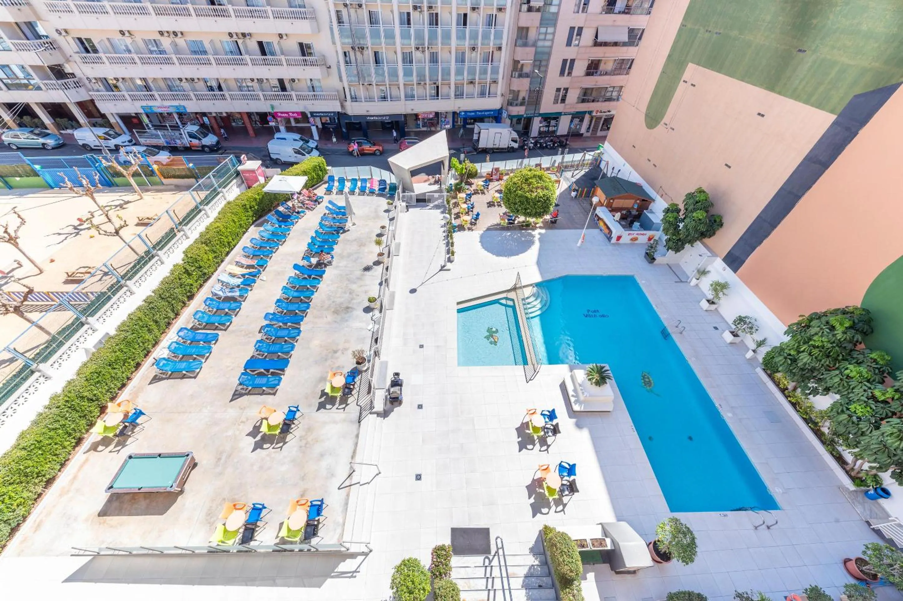 Property building in Port Vista Oro