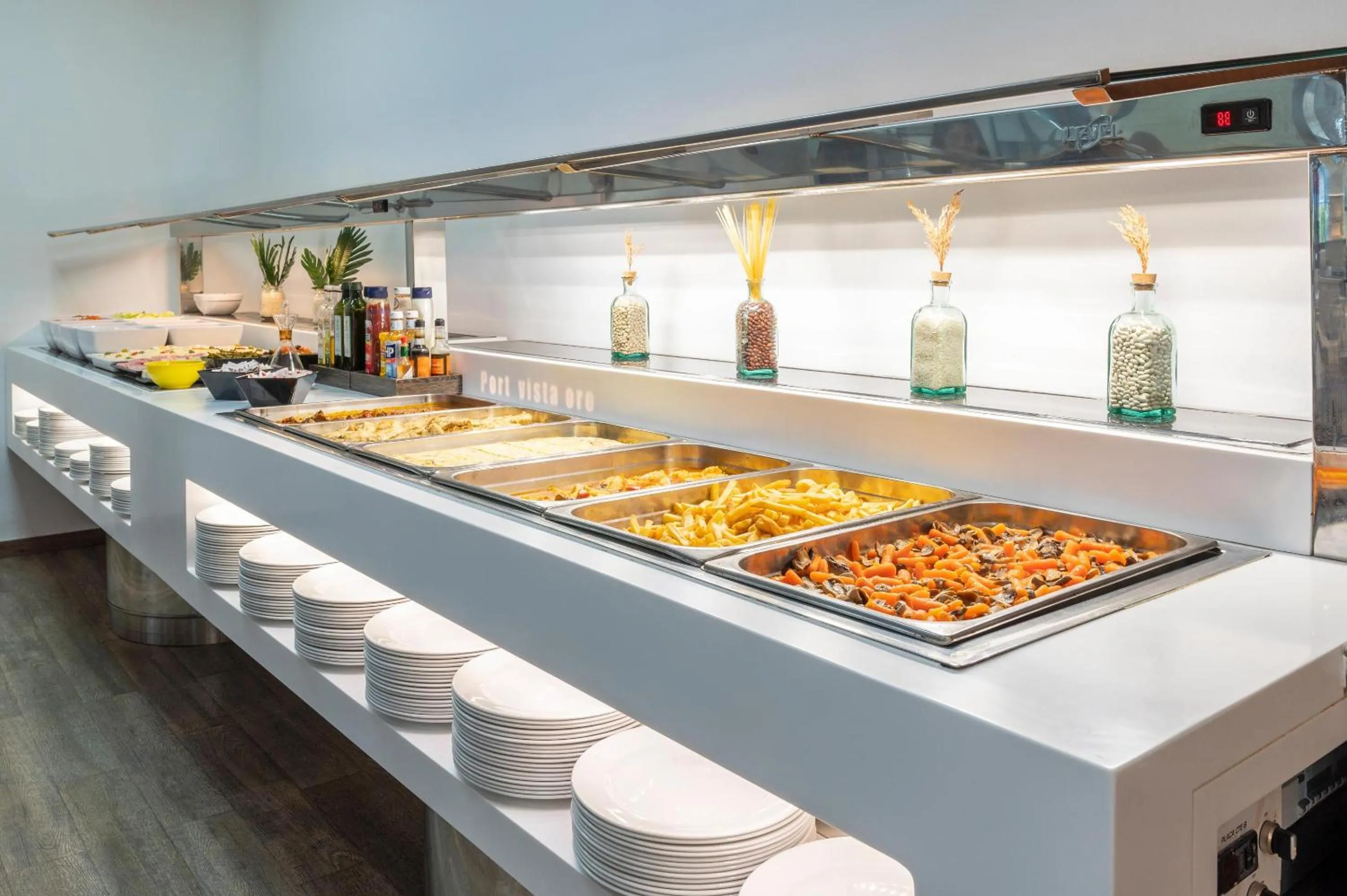 Restaurant/places to eat in Port Vista Oro