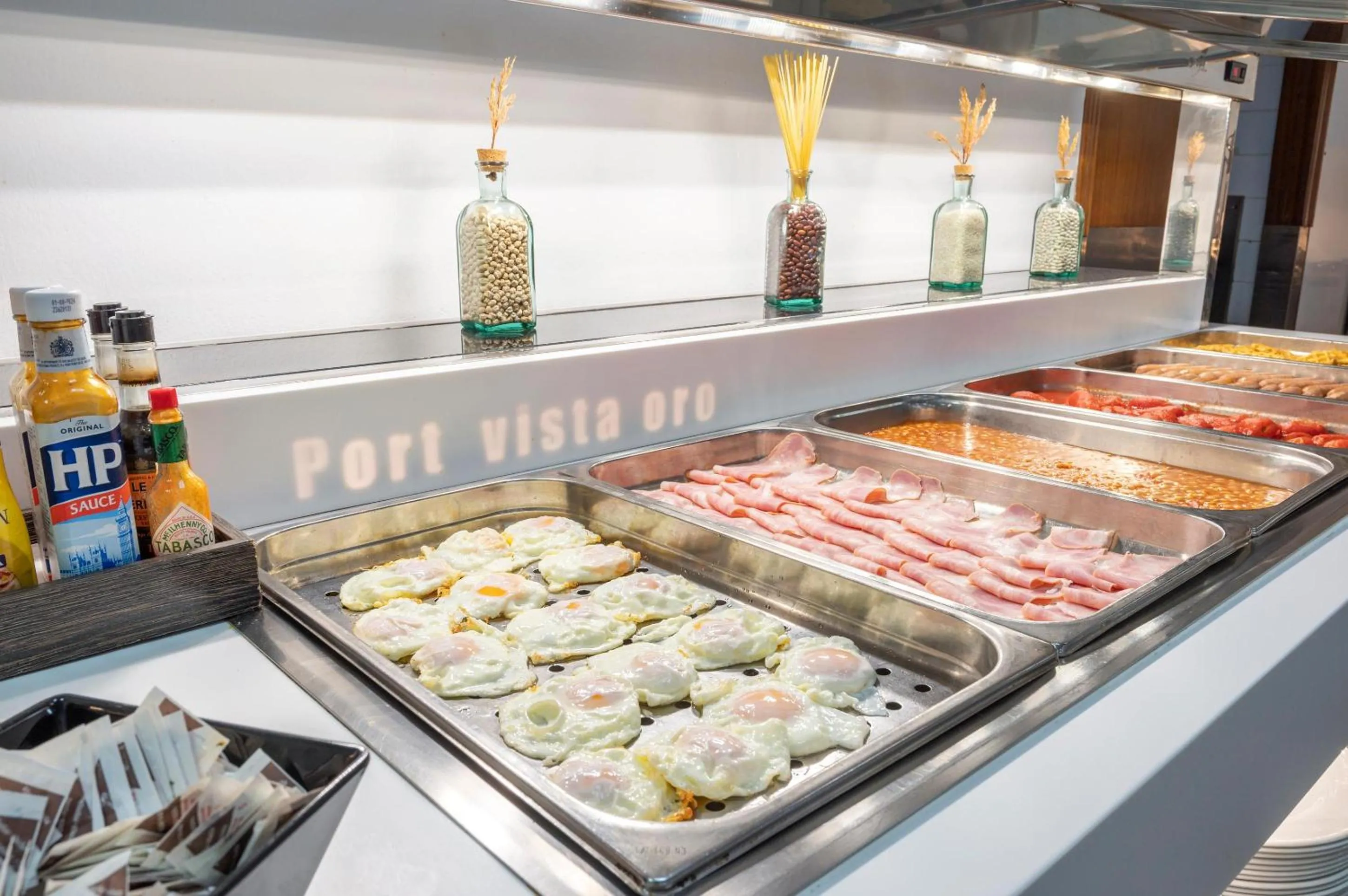 Restaurant/places to eat in Port Vista Oro