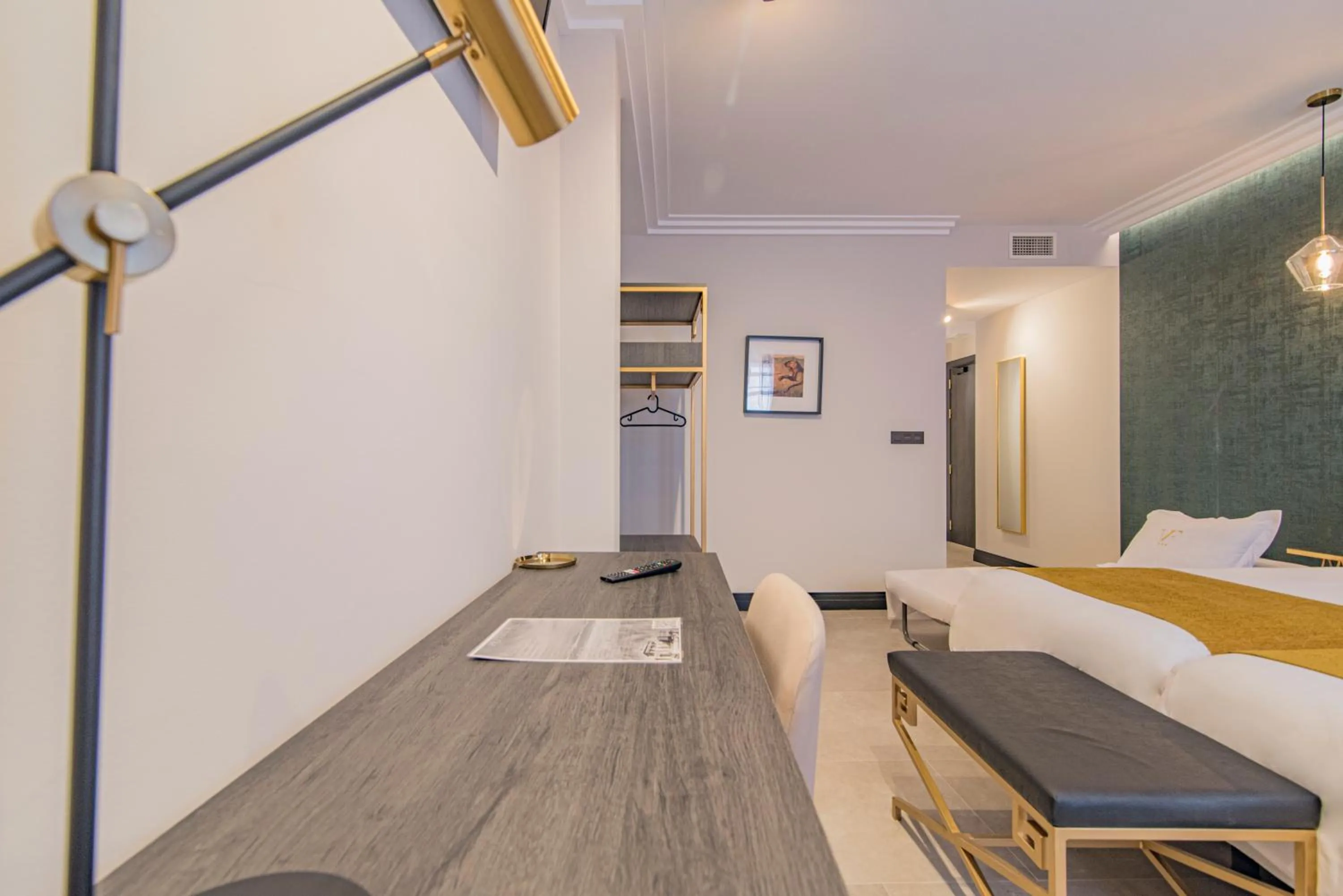 Photo of the whole room, Bed in VESCI FAVENTIA