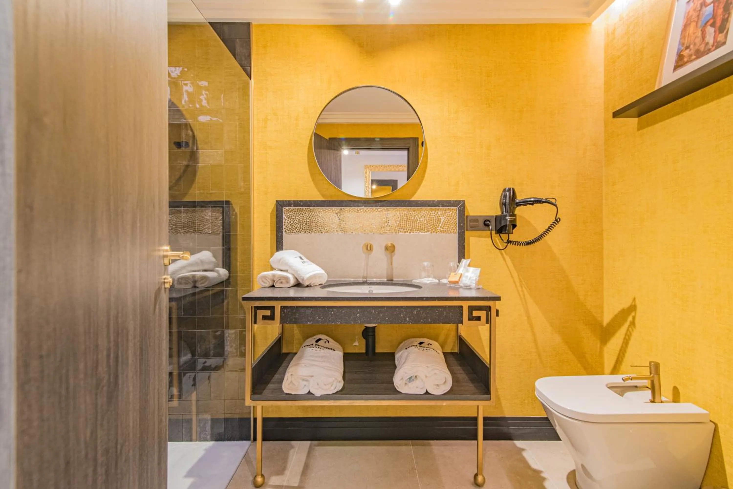 Shower in VESCI FAVENTIA