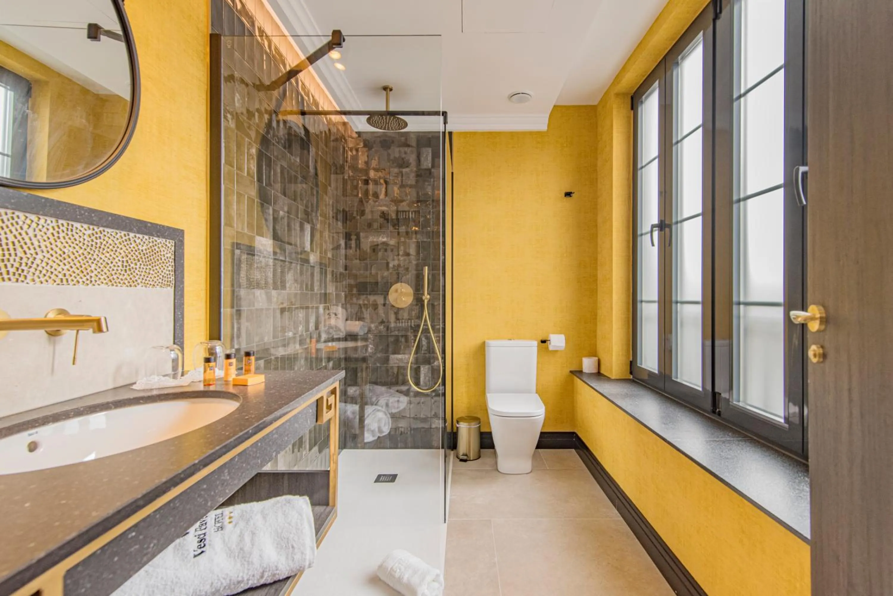 Shower in VESCI FAVENTIA