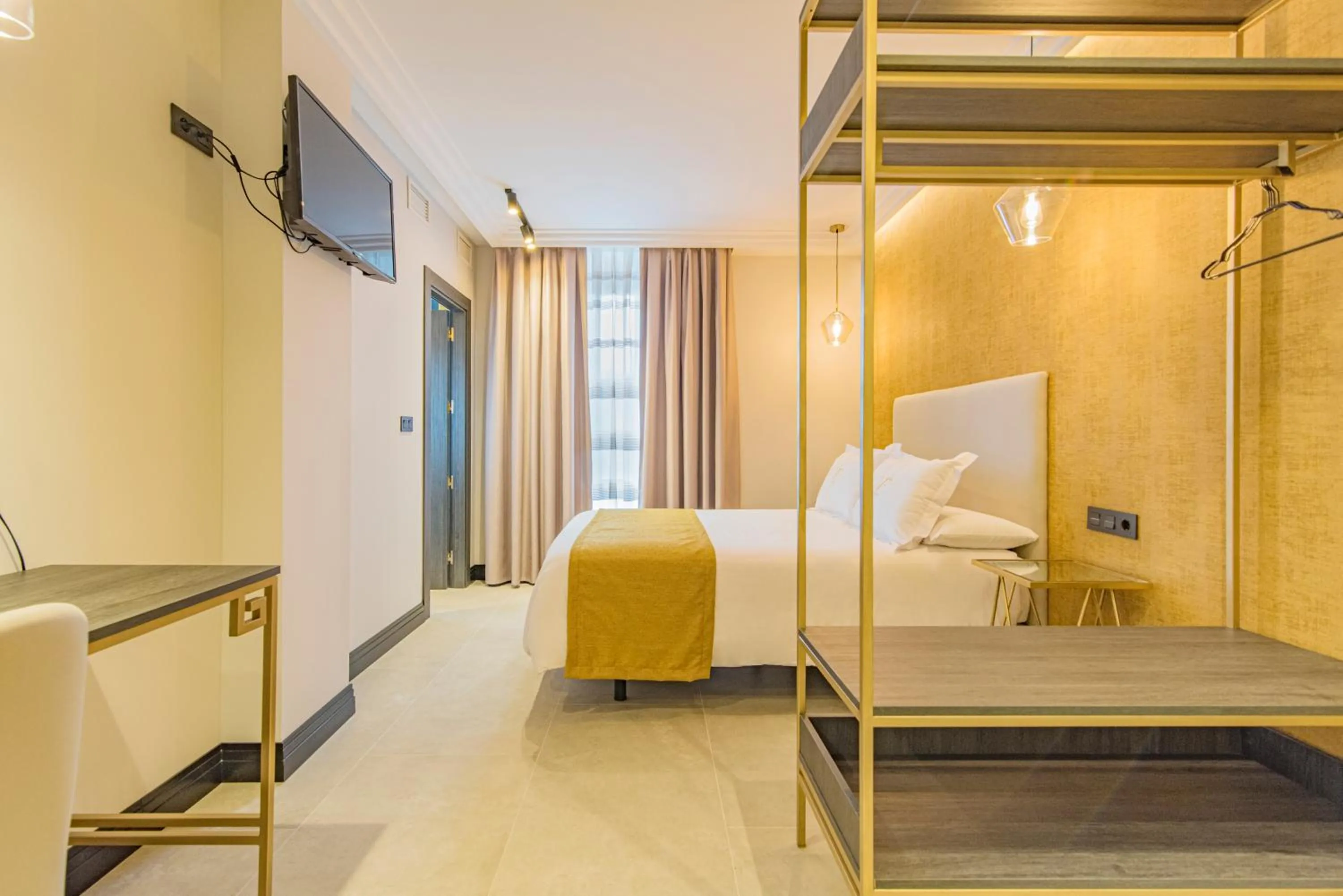 Bed in VESCI FAVENTIA