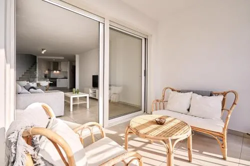 WELCS DUPLEX 026 EMP frente al canal y vistas