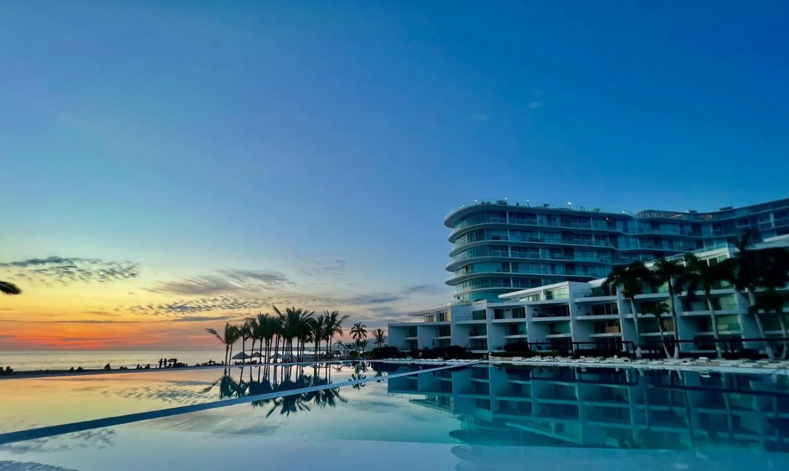 Swimming pool in AriaOcean#410