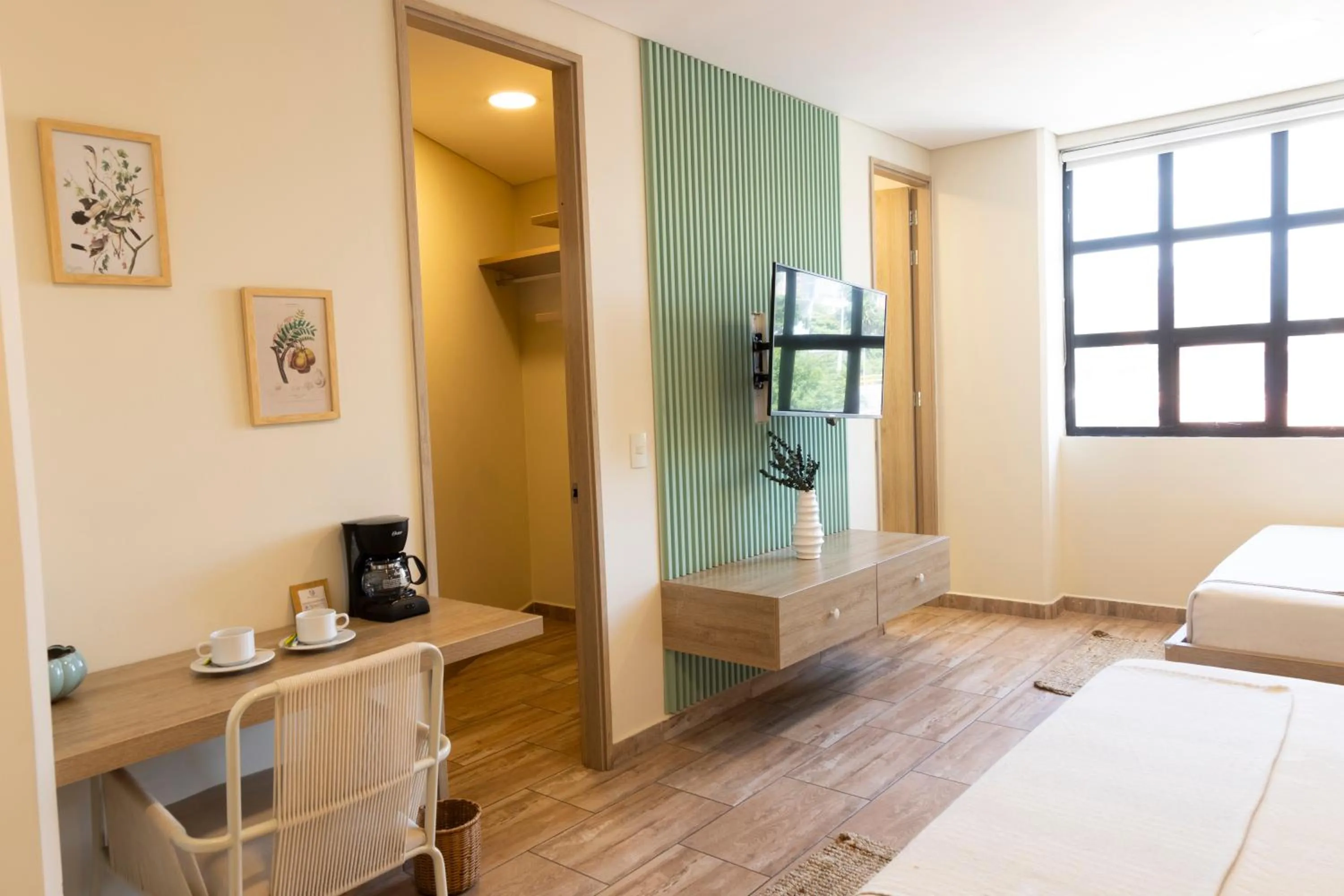 TV and multimedia, Bed in Mythical Hotel Boutique