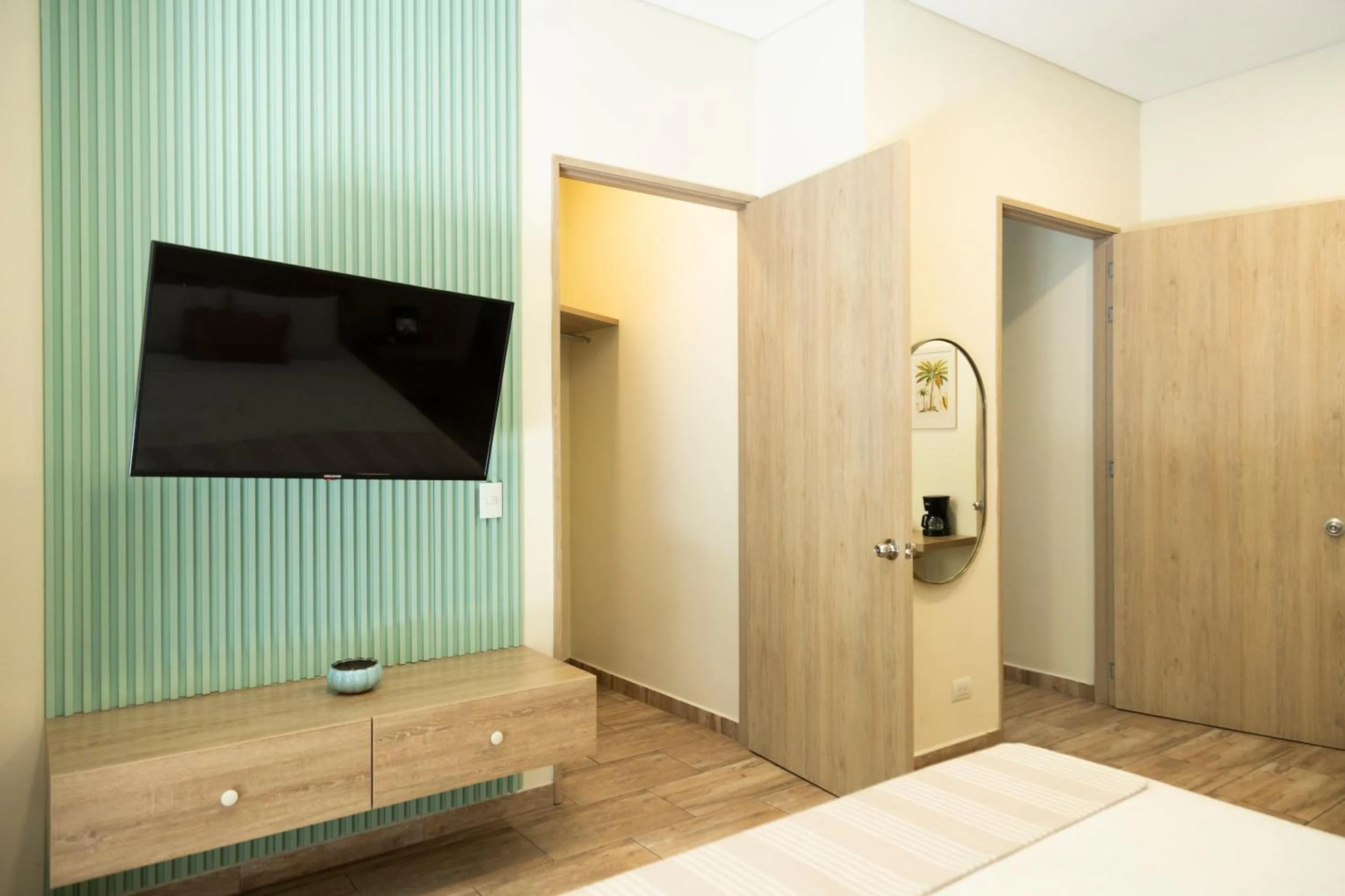 TV and multimedia, Bed in Mythical Hotel Boutique