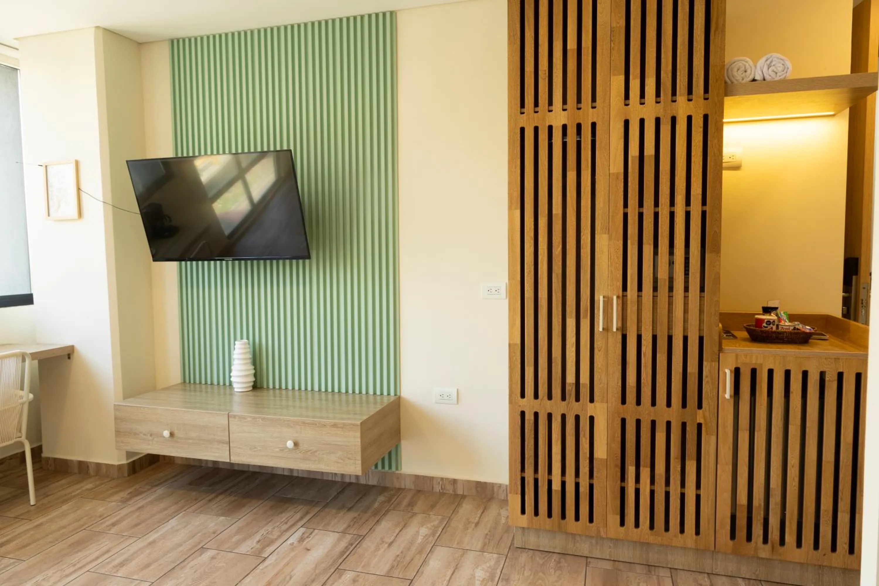 TV and multimedia in Mythical Hotel Boutique