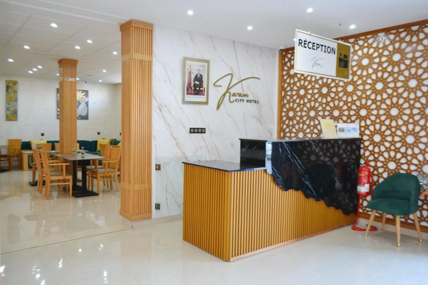 Restaurant/places to eat in Karam City Hotel