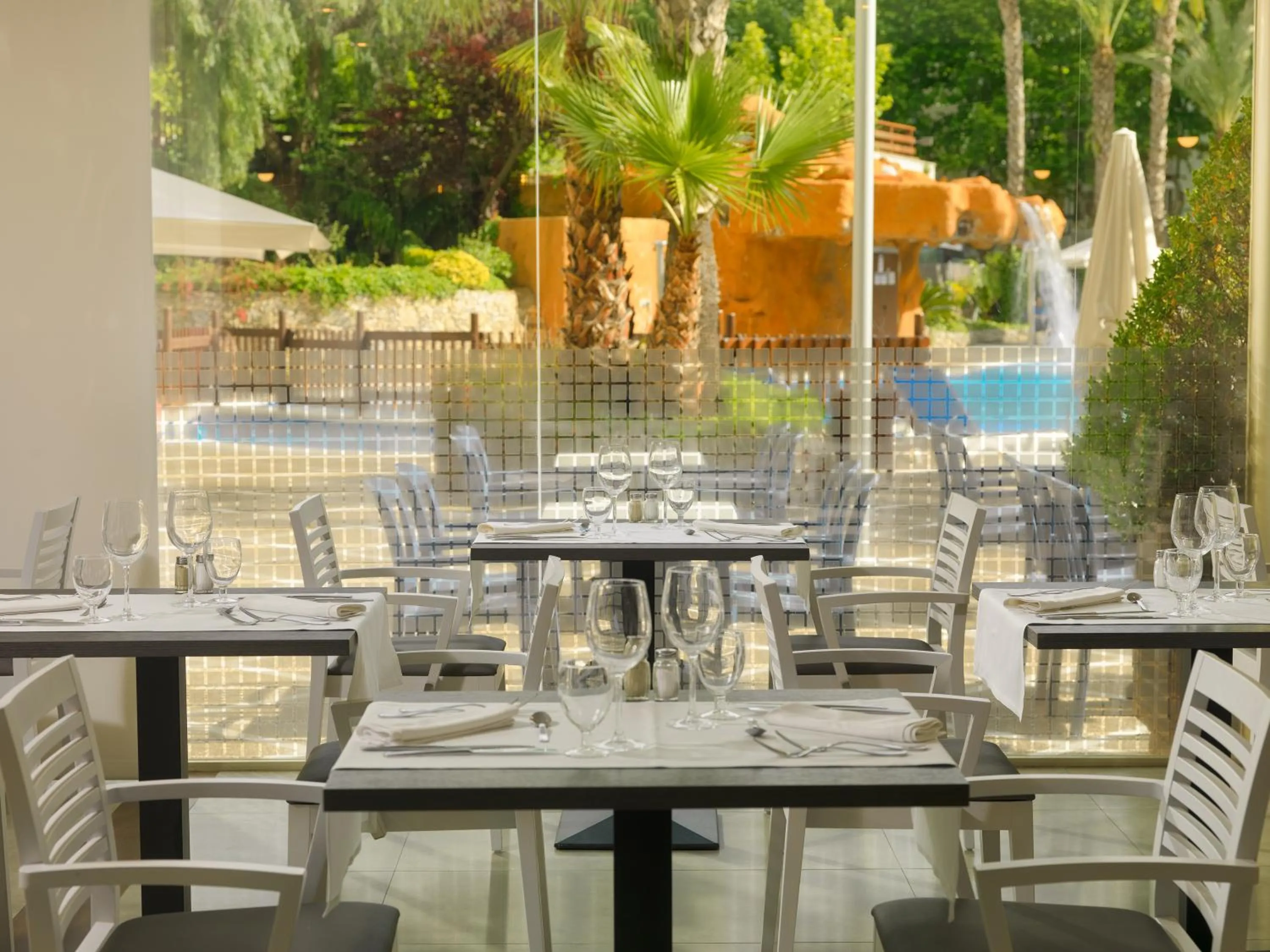 Restaurant/places to eat in H10 Salou Princess