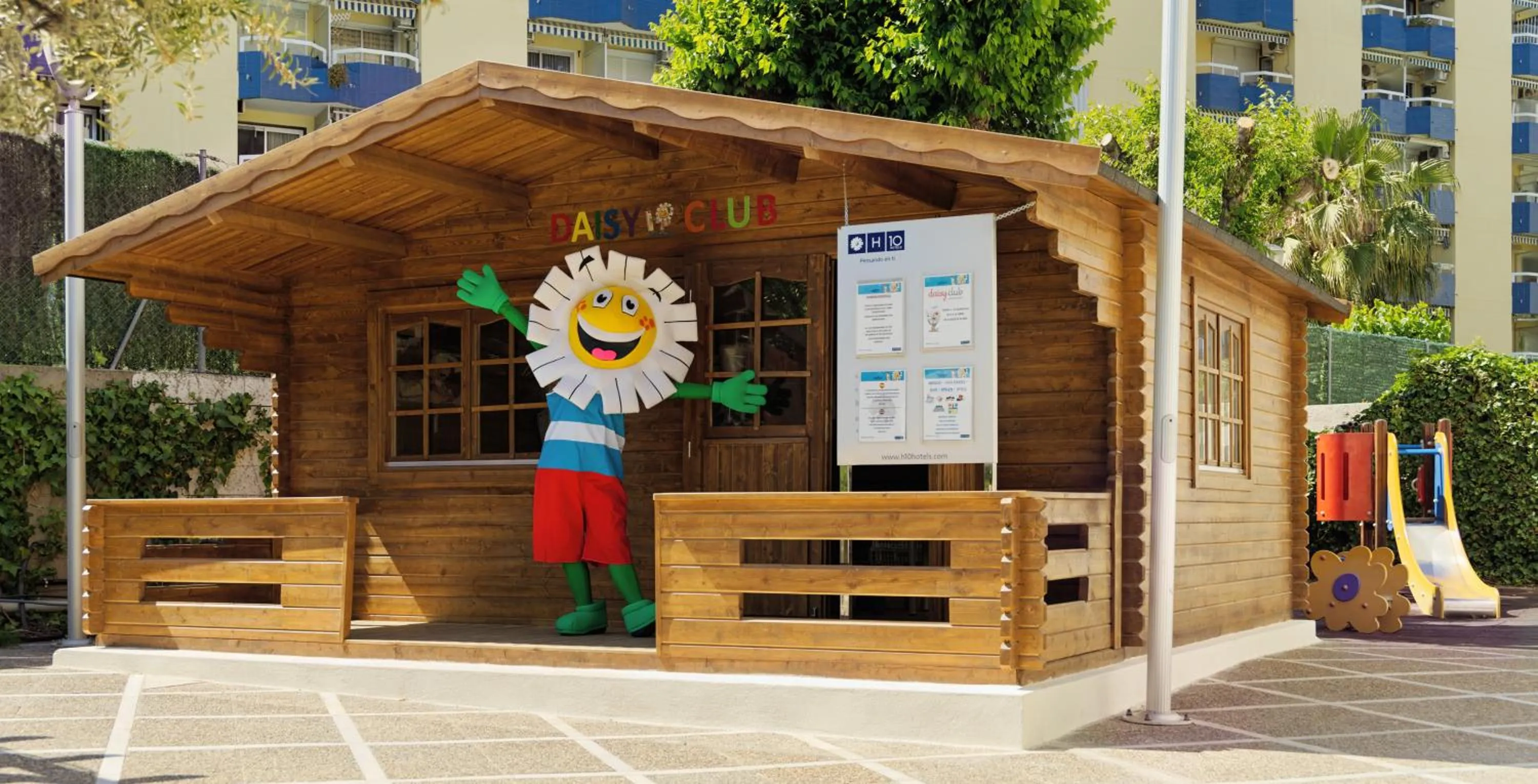 Children play ground in H10 Salou Princess