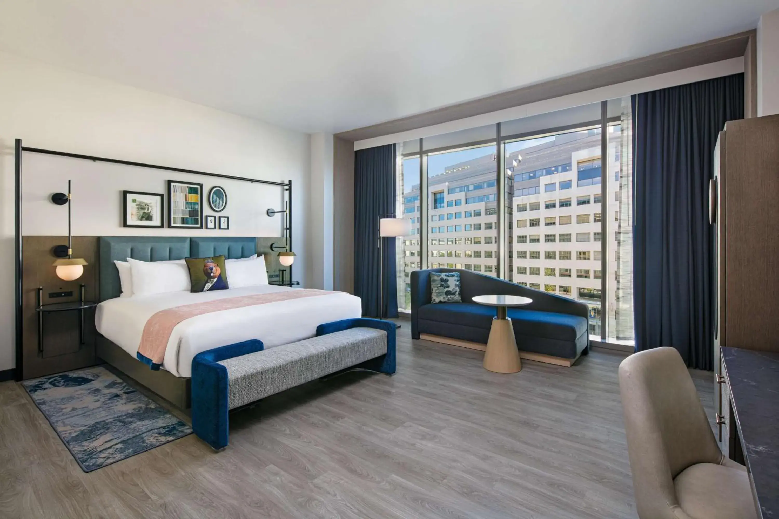 Monumental King Room with Capital City View - Mobility Accessible Roll-in Shower in The Royal Sonesta Washington DC Capitol Hill Monumental King Room with Capital City View - Mobility Accessible Roll-in Shower in The Royal Sonesta Washington DC Capitol Hill