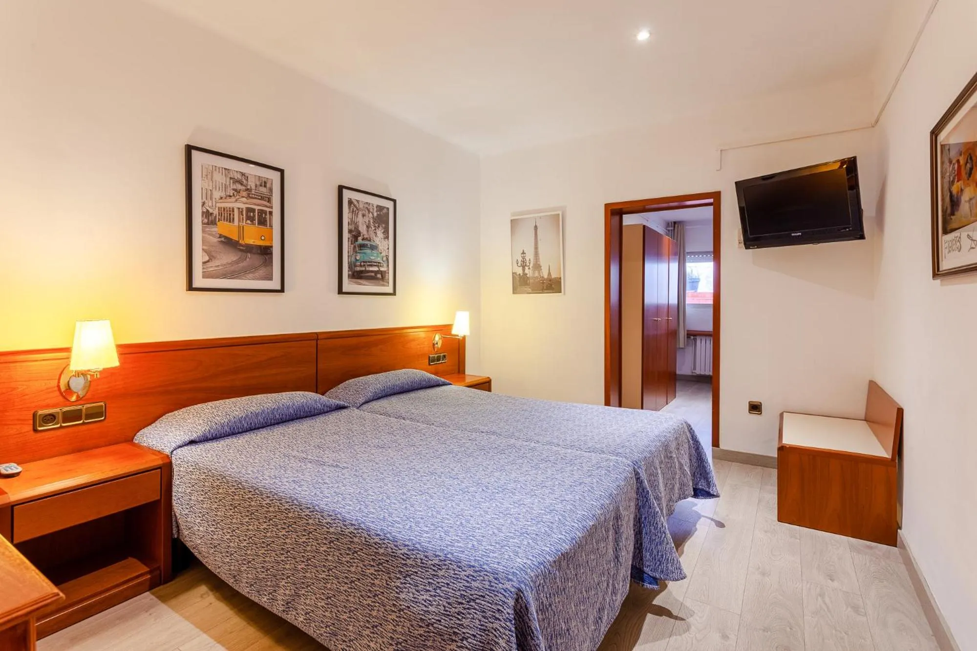 Bed in Checkin Travé